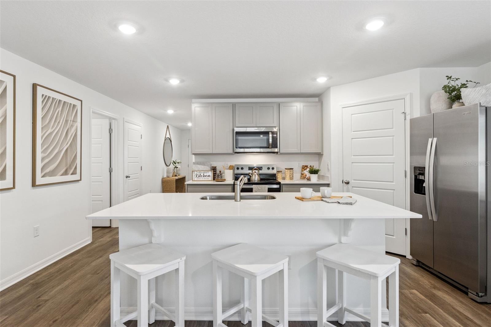 219 SKYFIELD CT, LADY LAKE, FL, 32159