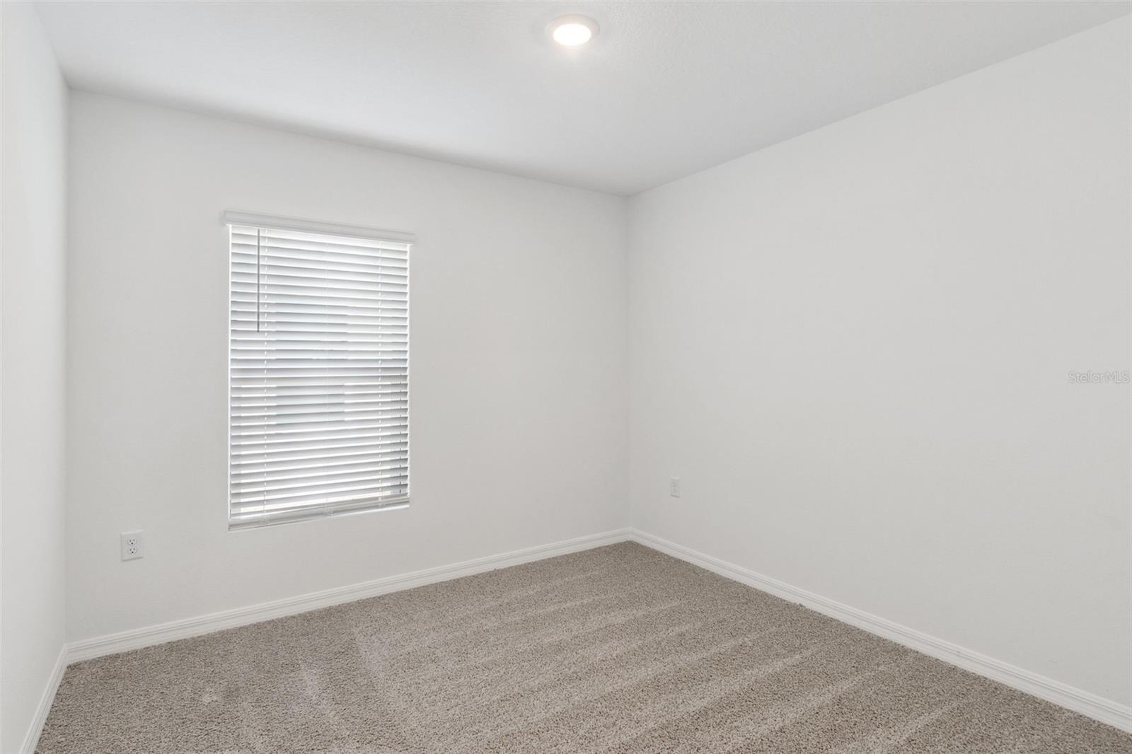 219 SKYFIELD CT, LADY LAKE, FL, 32159