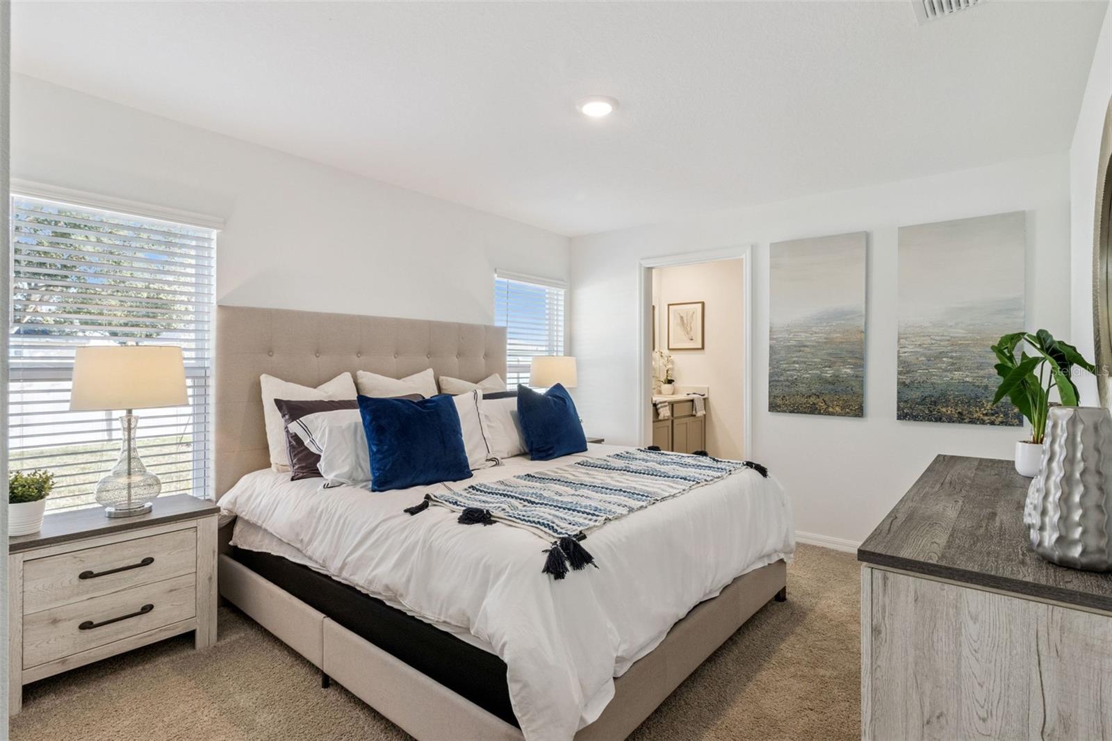 219 SKYFIELD CT, LADY LAKE, FL, 32159