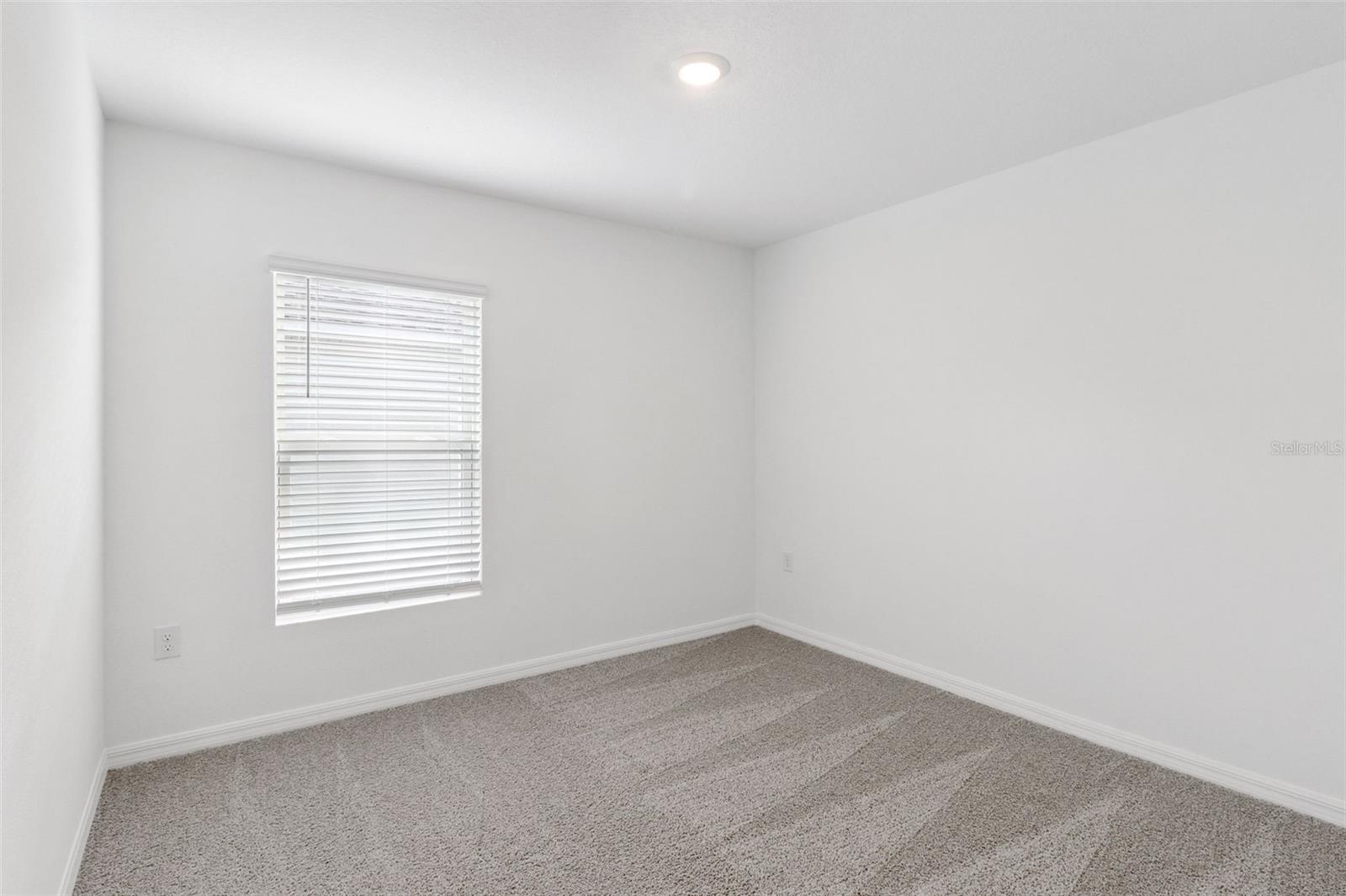 219 SKYFIELD CT, LADY LAKE, FL, 32159