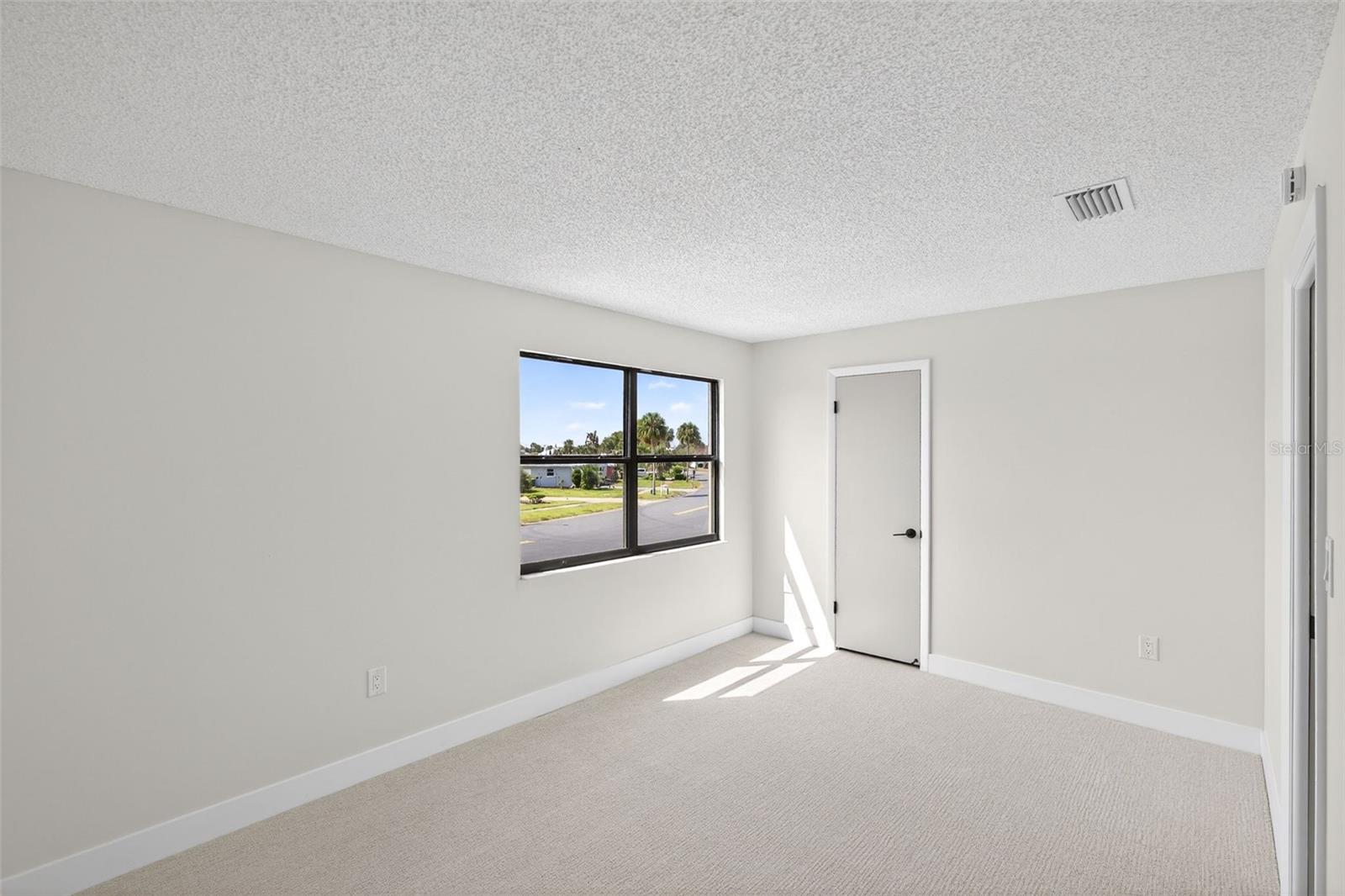 180 FLORIDA BLVD, MERRITT ISLAND, FL, 32953
