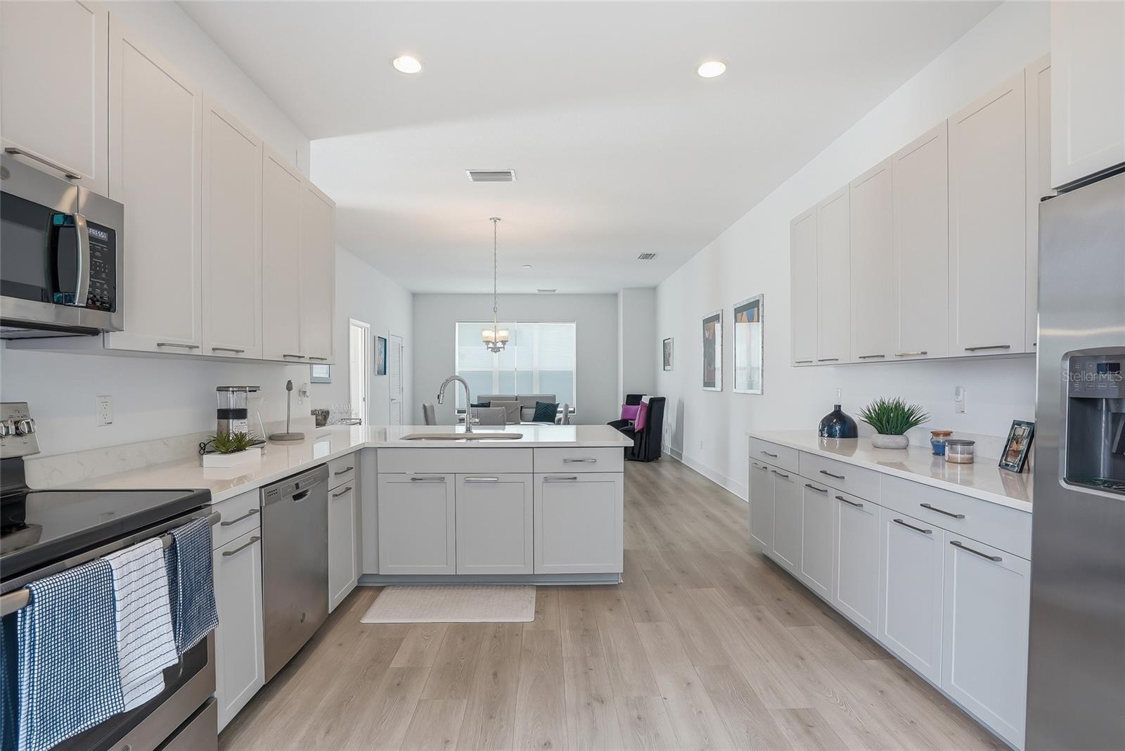 4810 W MCELROY AVE #30, TAMPA, FL, 33611