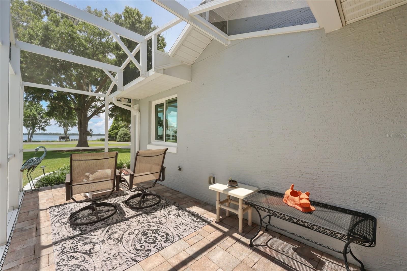33000 LAKESHORE DR, TAVARES, FL, 32778