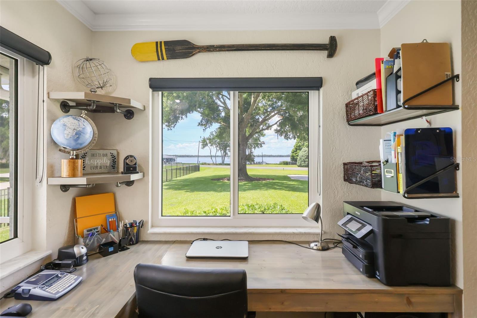 33000 LAKESHORE DR, TAVARES, FL, 32778