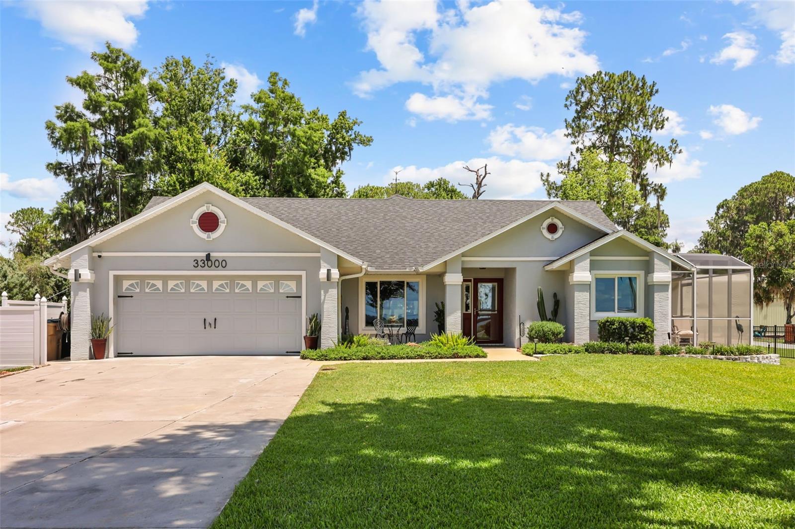33000 LAKESHORE DR, TAVARES, FL, 32778