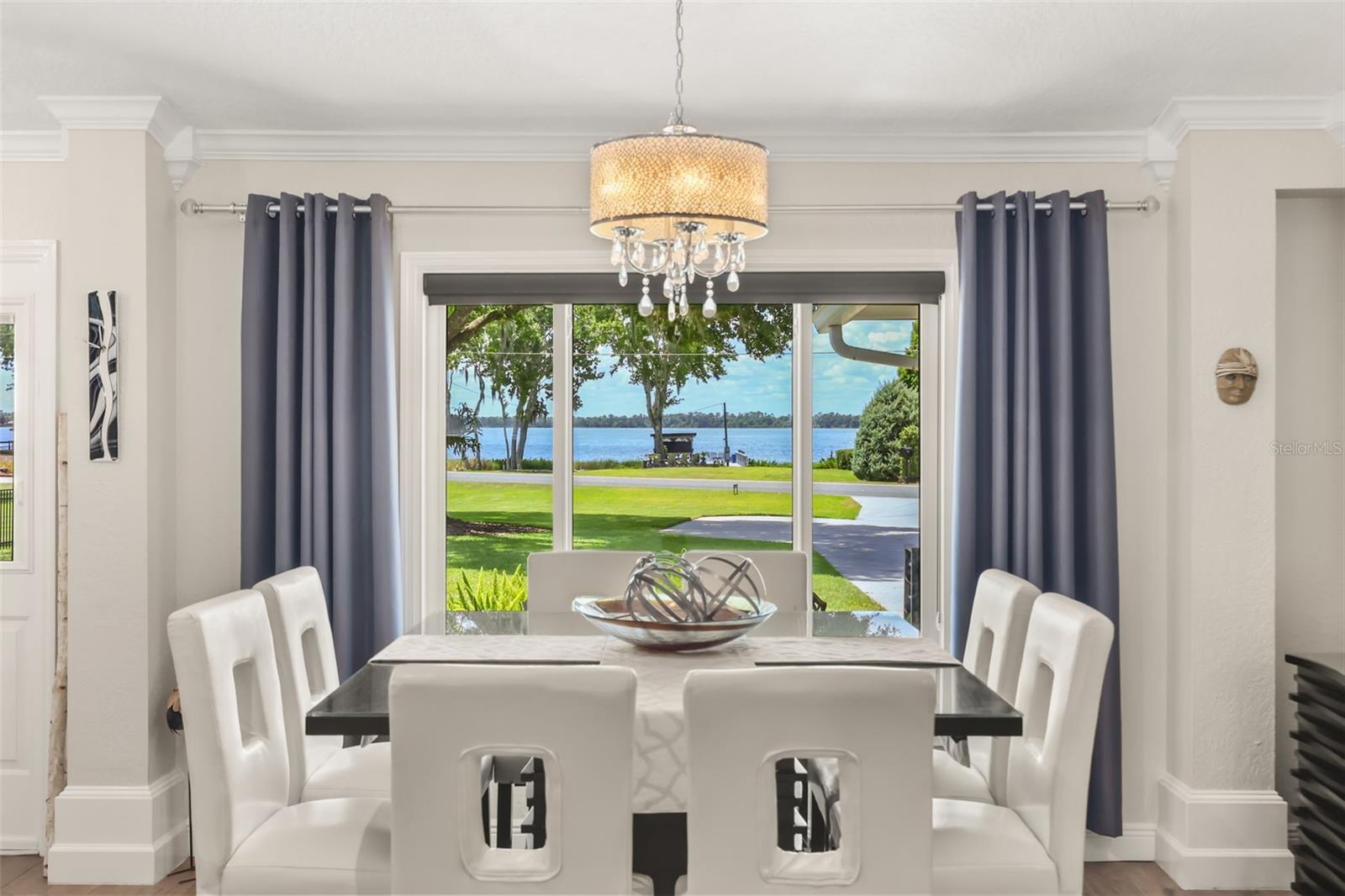 33000 LAKESHORE DR, TAVARES, FL, 32778