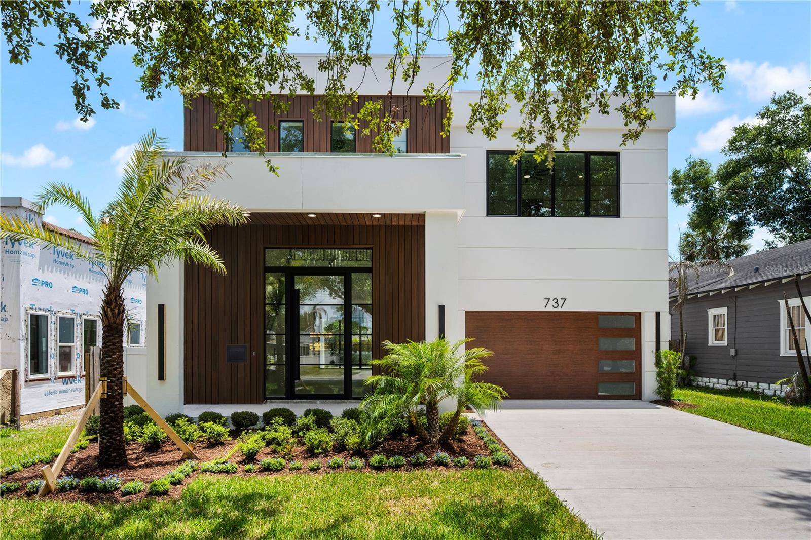 737 N SUMMERLIN AVE, ORLANDO, FL, 32803