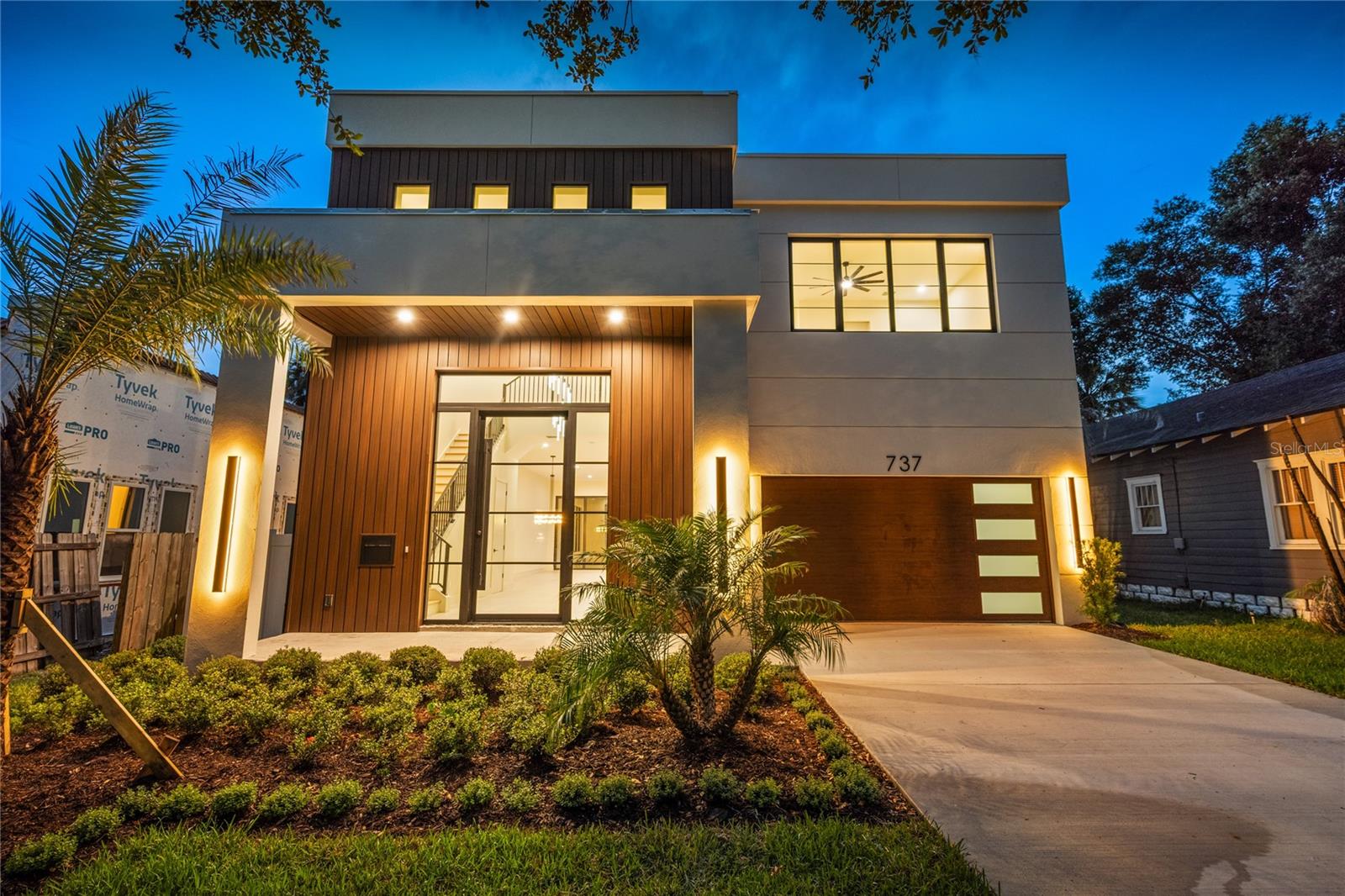 737 N SUMMERLIN AVE, ORLANDO, FL, 32803