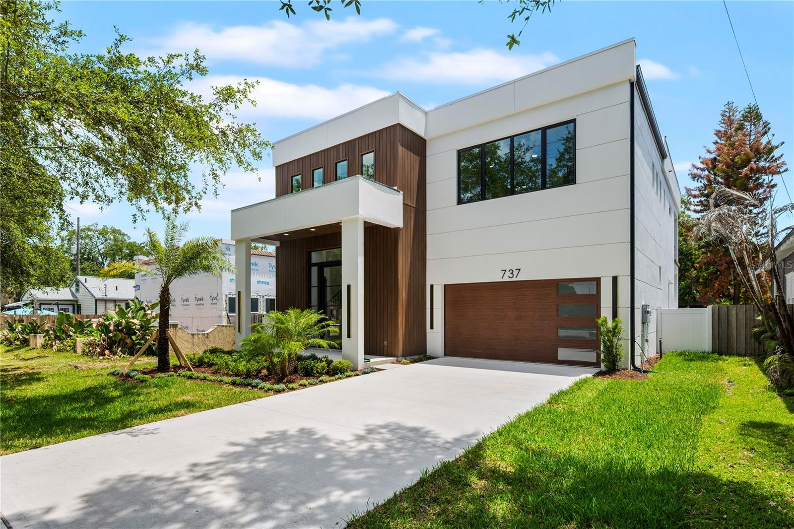 737 N SUMMERLIN AVE, ORLANDO, FL, 32803