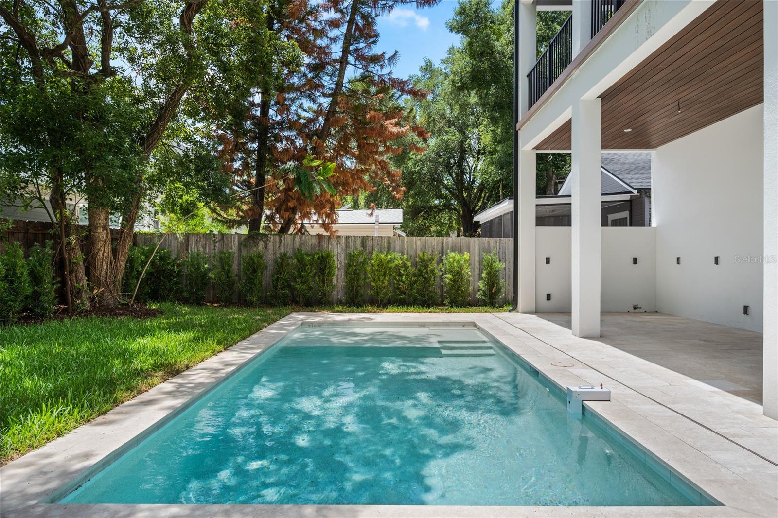 737 N SUMMERLIN AVE, ORLANDO, FL, 32803