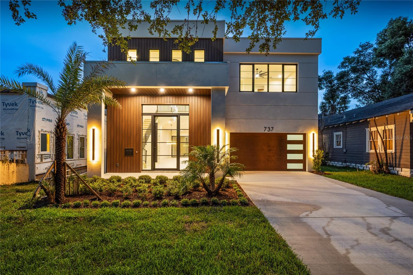 737 N SUMMERLIN AVE, ORLANDO, FL, 32803