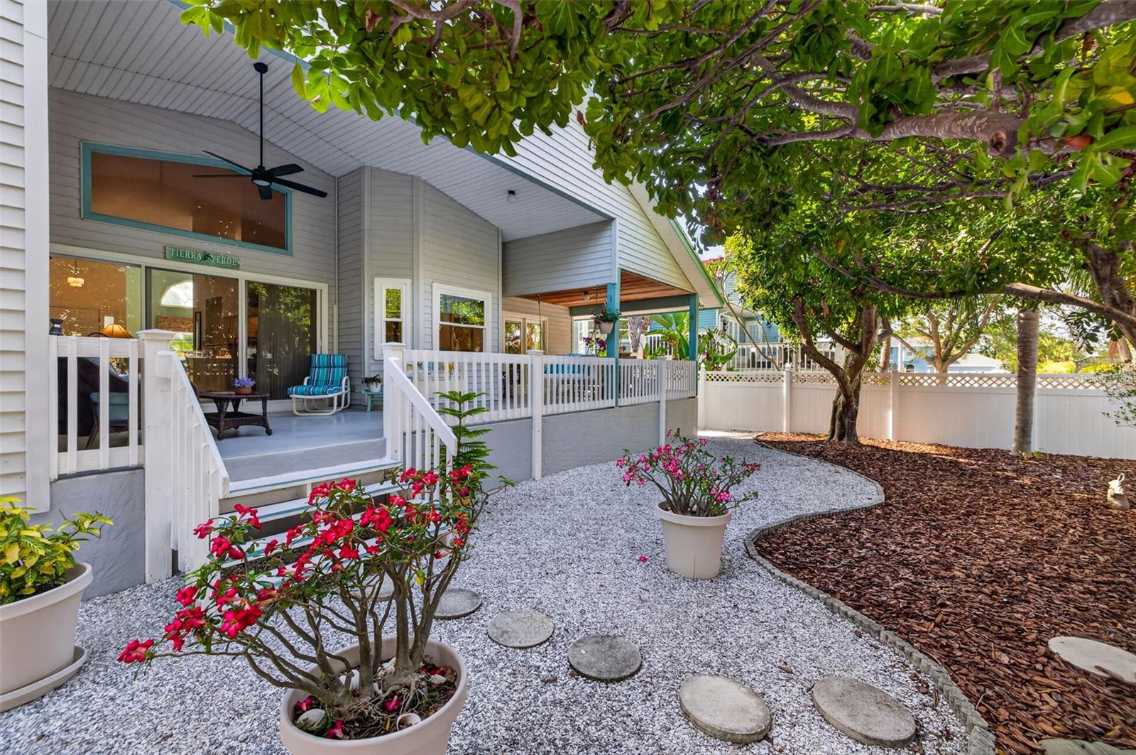 615 MONTE CRISTO BLVD, ST PETERSBURG, FL, 33715