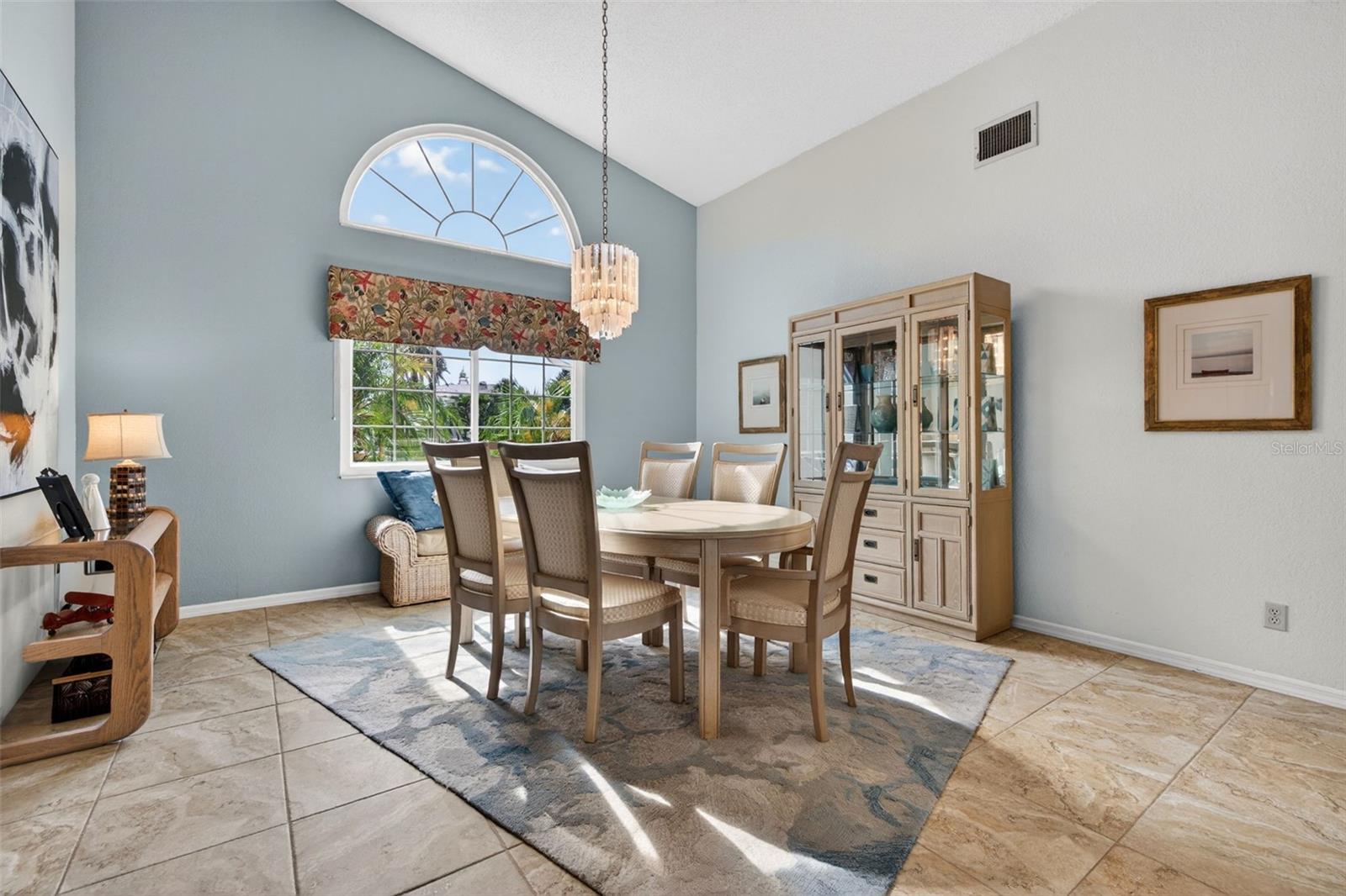 615 MONTE CRISTO BLVD, ST PETERSBURG, FL, 33715