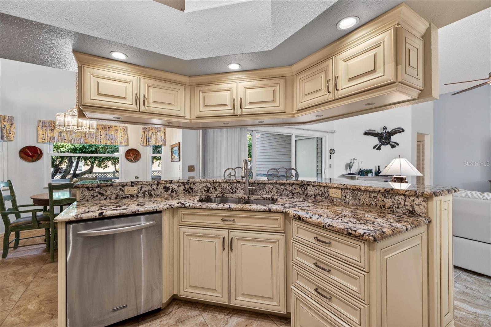 615 MONTE CRISTO BLVD, ST PETERSBURG, FL, 33715