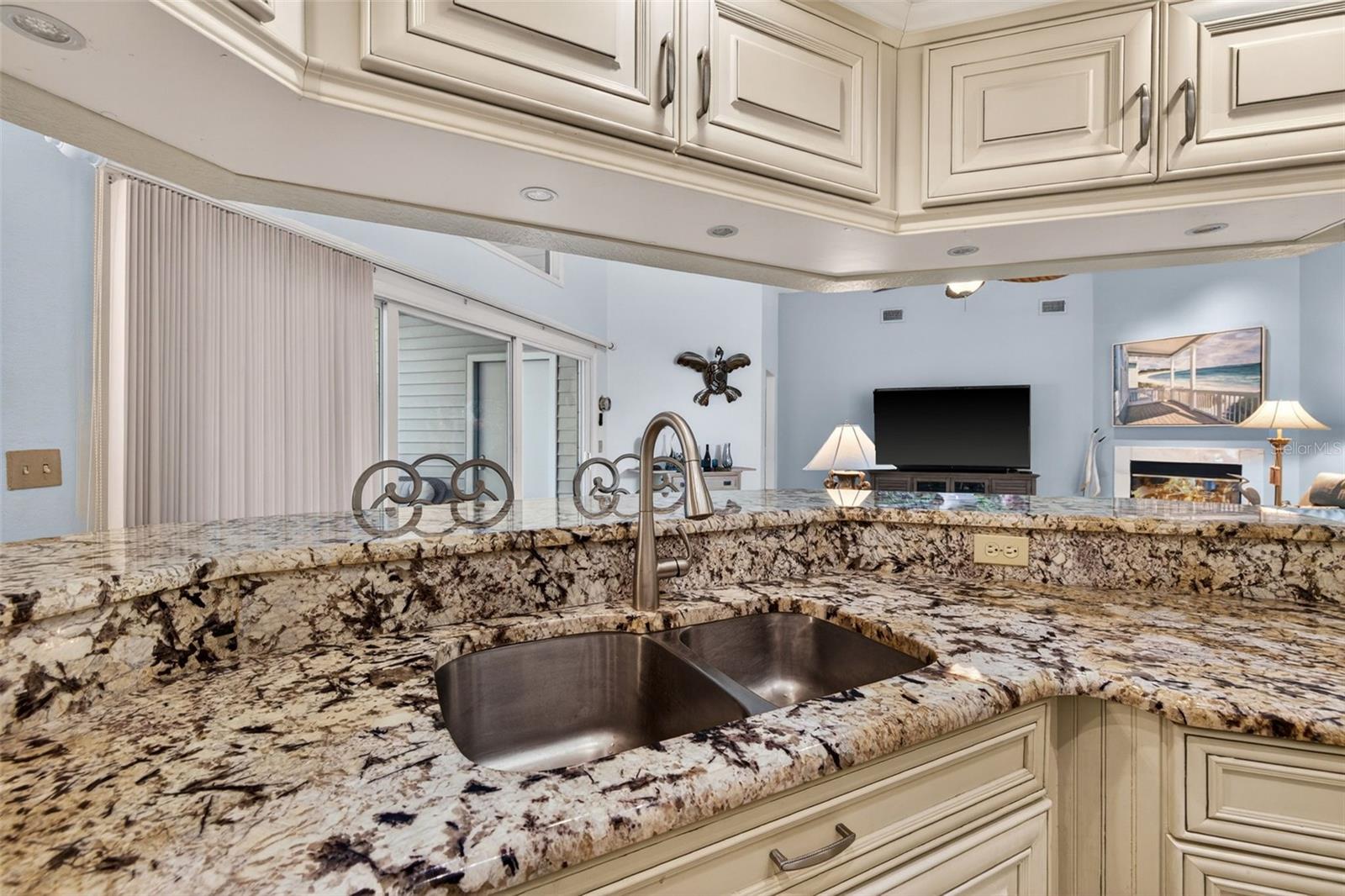 615 MONTE CRISTO BLVD, ST PETERSBURG, FL, 33715