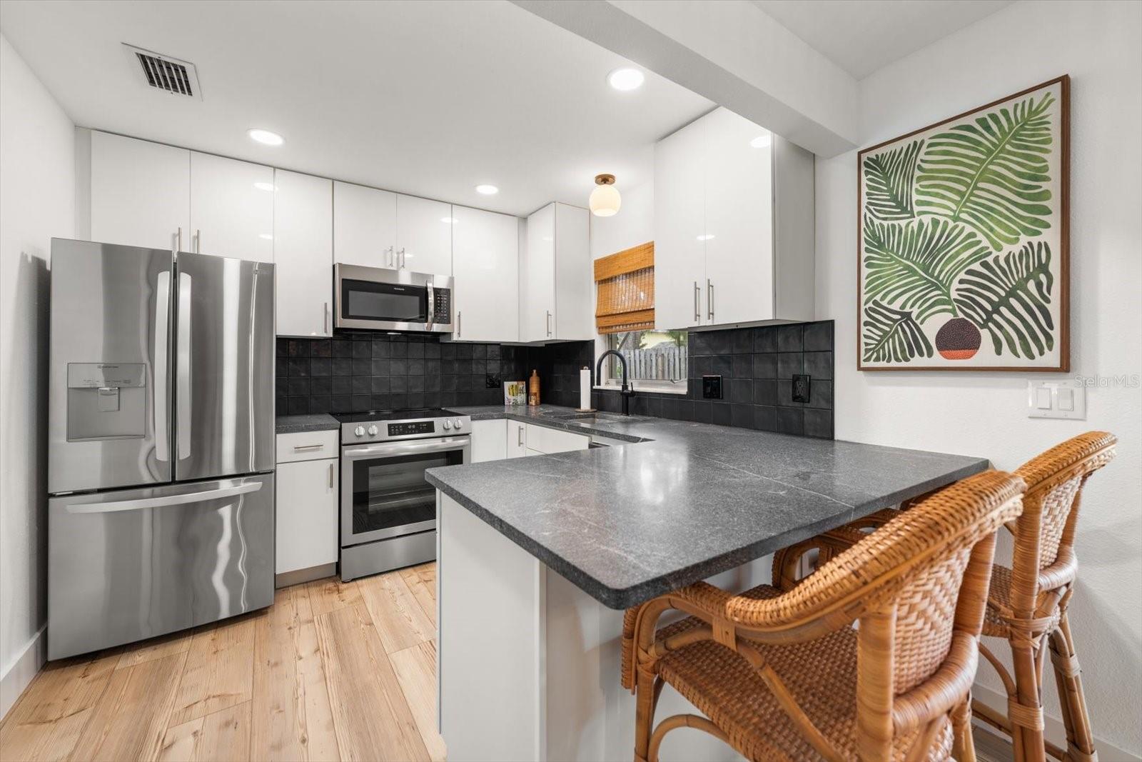204 MINDY DR, LARGO, FL, 33771