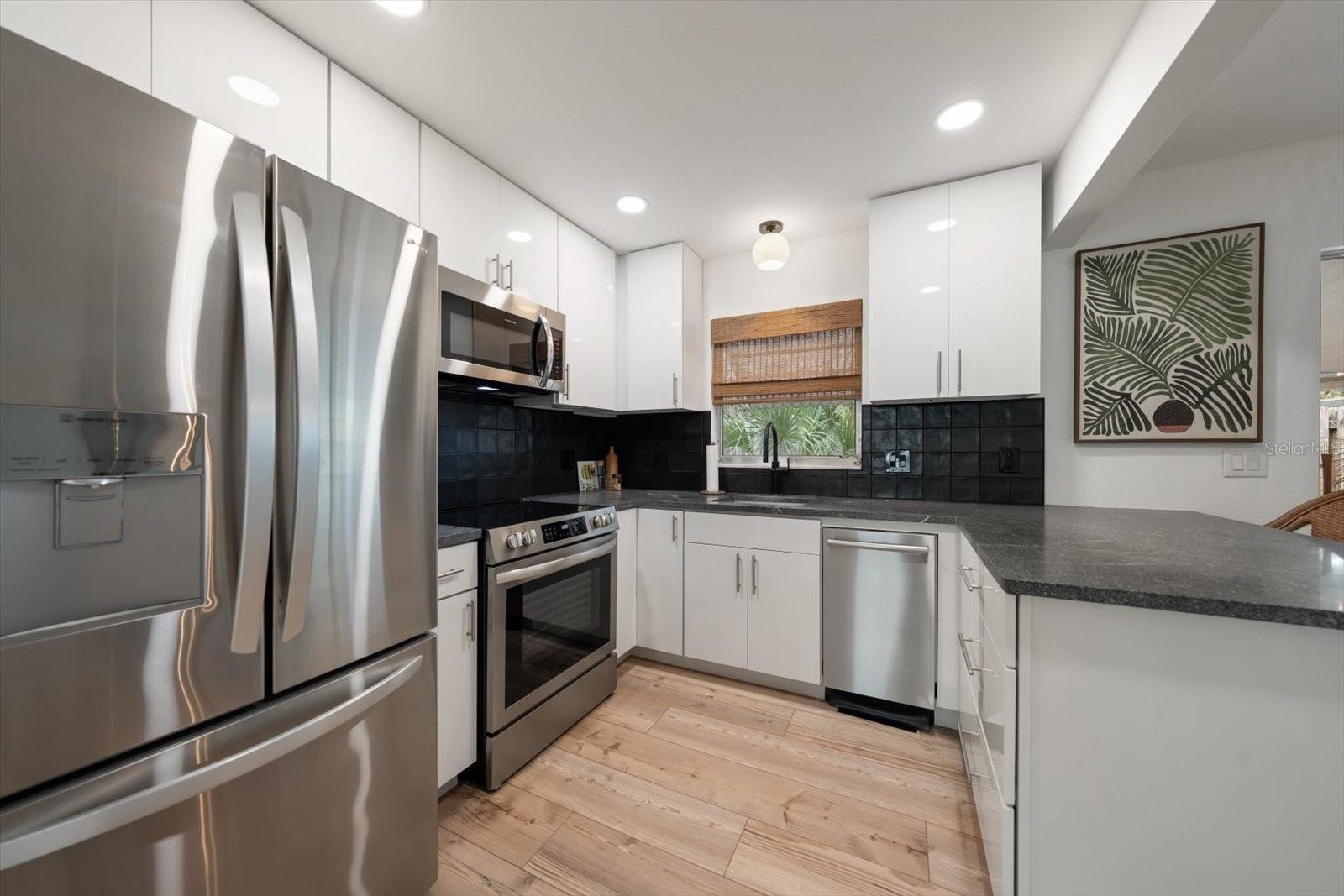 204 MINDY DR, LARGO, FL, 33771