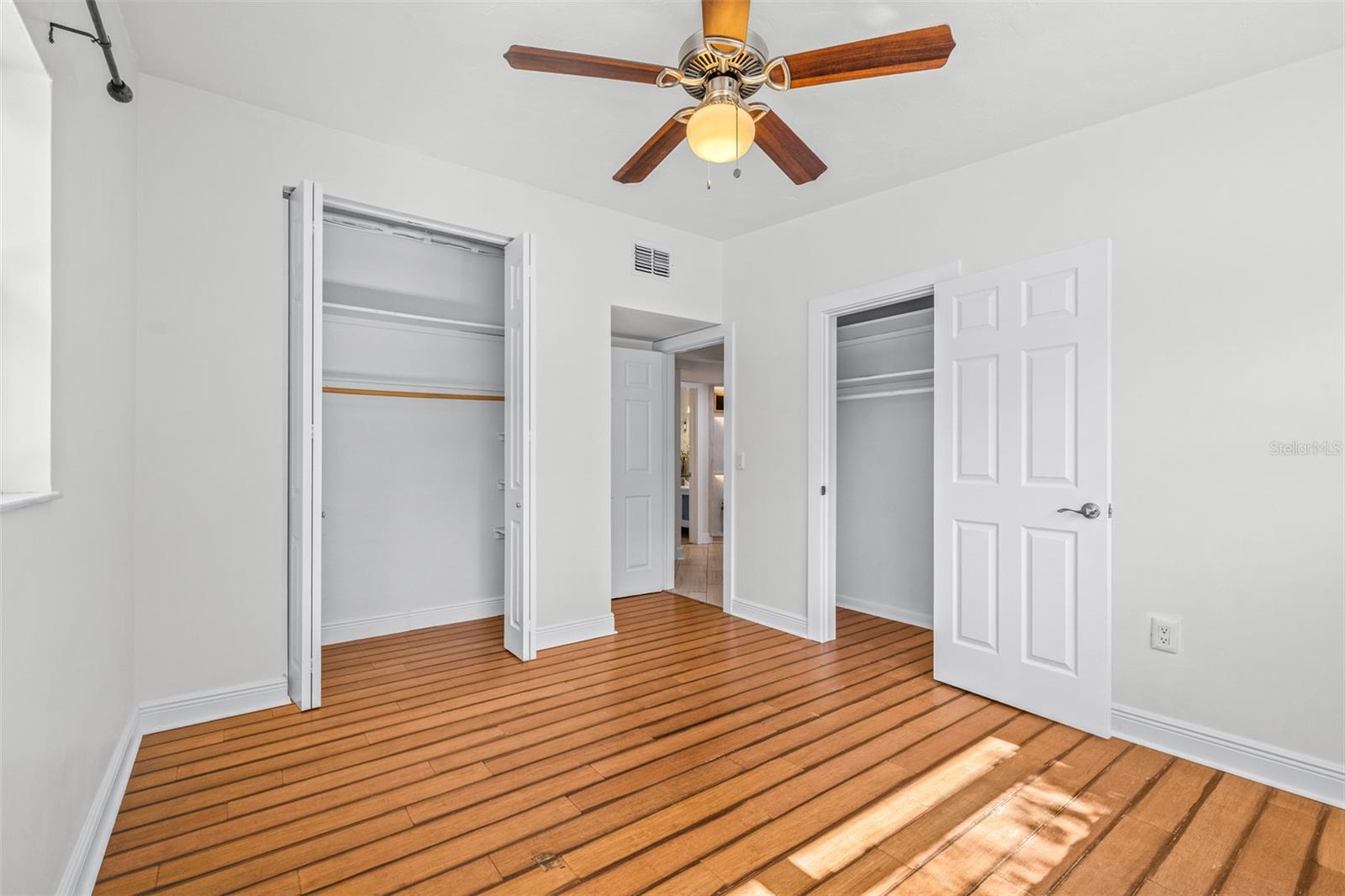 942 DUMONT DR, DUNEDIN, FL, 34698