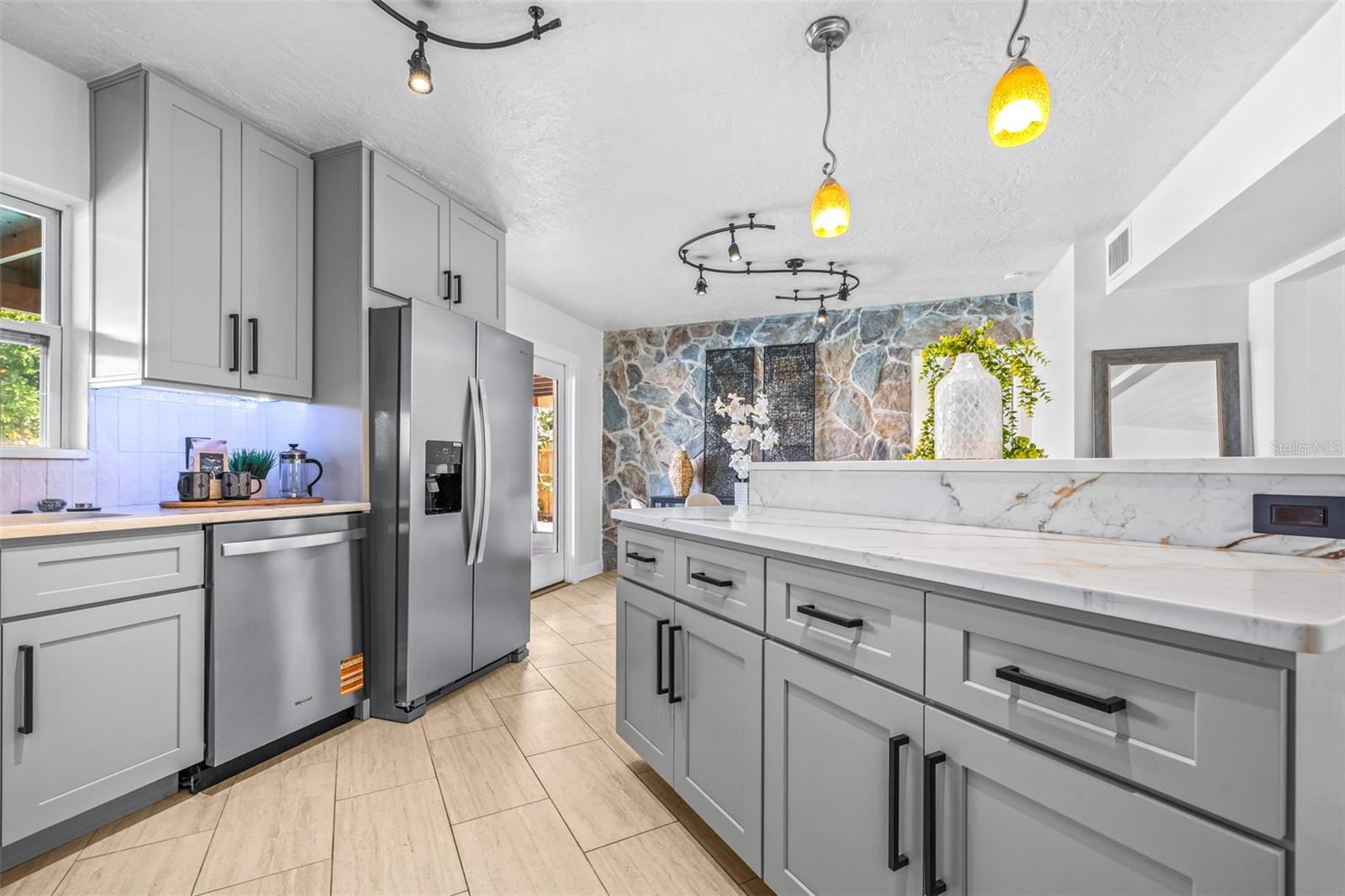 942 DUMONT DR, DUNEDIN, FL, 34698