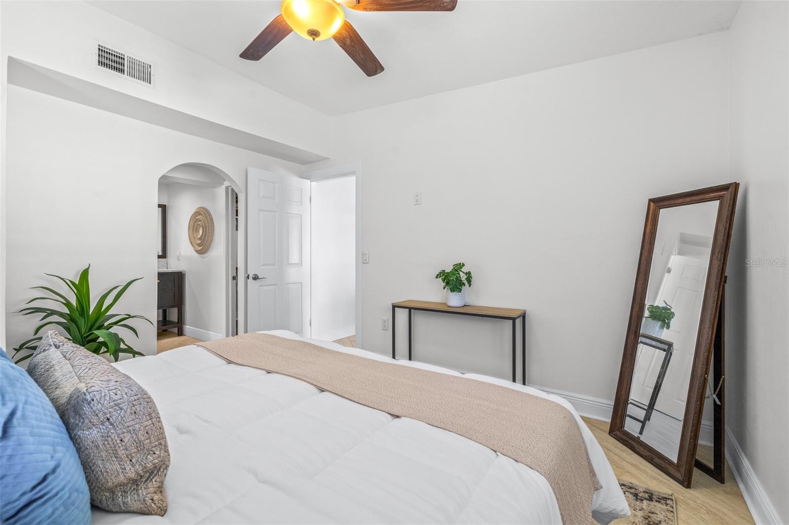 942 DUMONT DR, DUNEDIN, FL, 34698