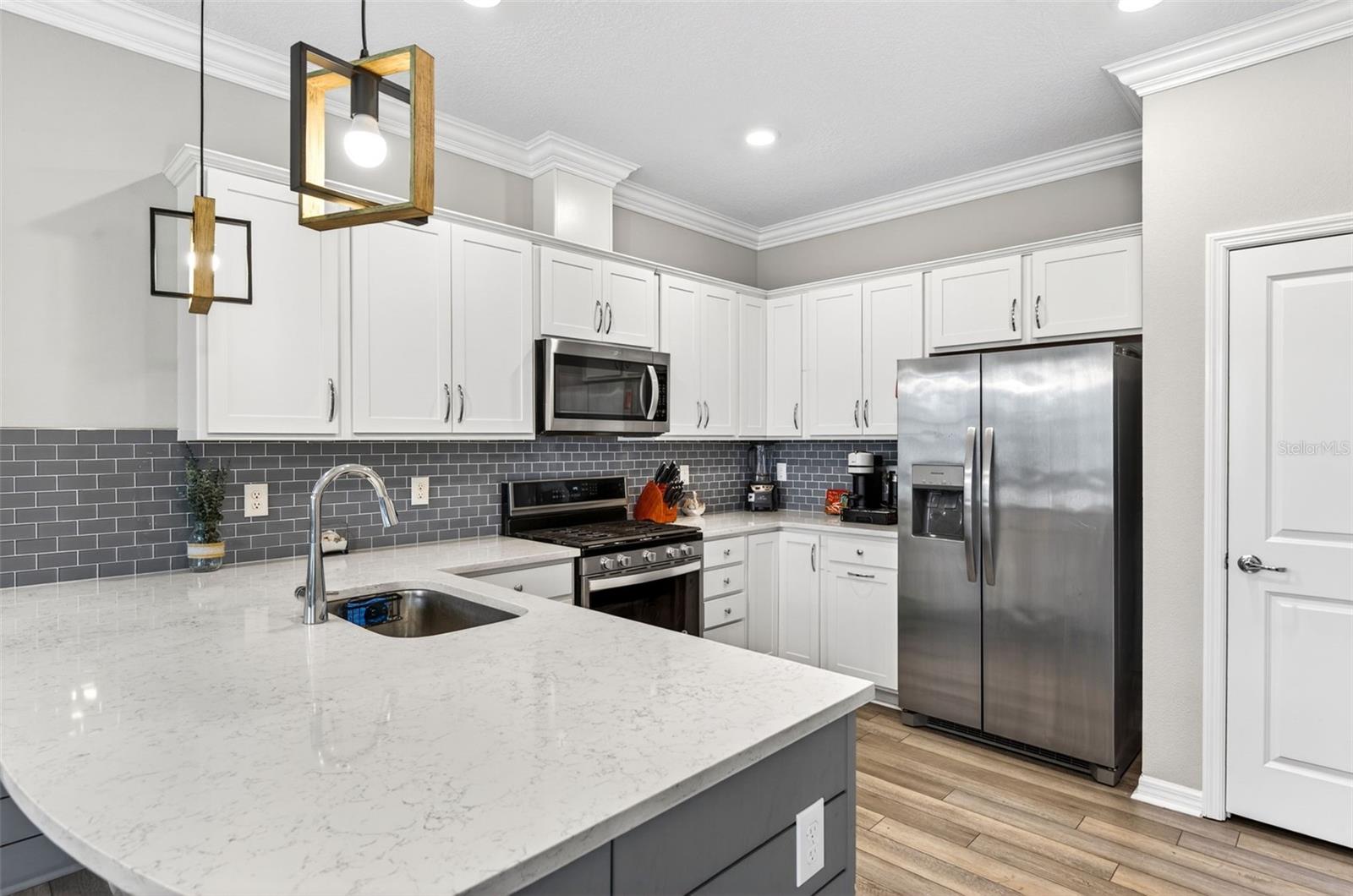 6427 MOORING LINE CIR, APOLLO BEACH, FL, 33572
