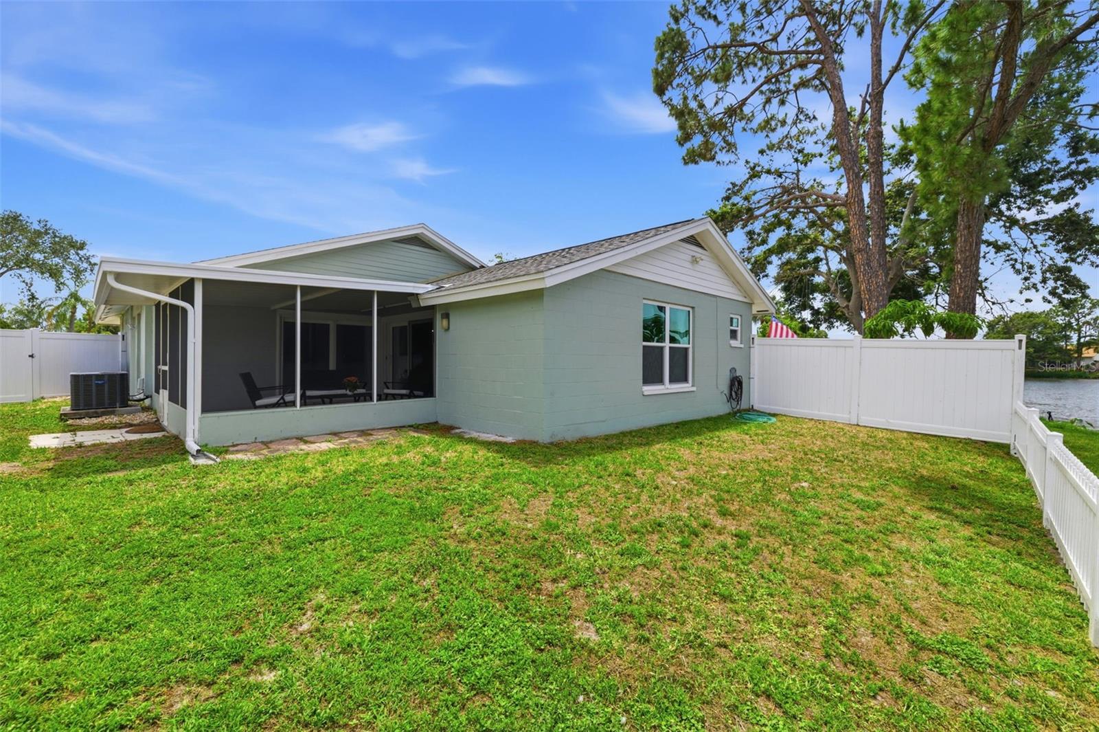 10315 CHADBOURNE DR, TAMPA, FL, 33624