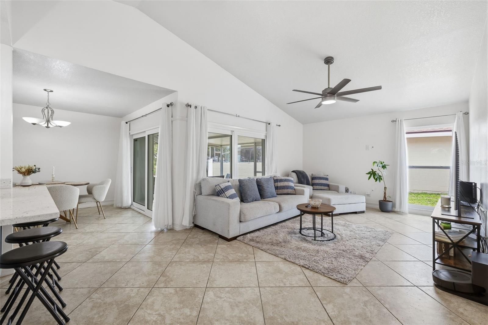 10315 CHADBOURNE DR, TAMPA, FL, 33624