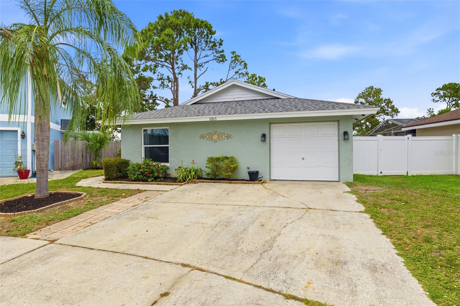 10315 CHADBOURNE DR, TAMPA, FL, 33624