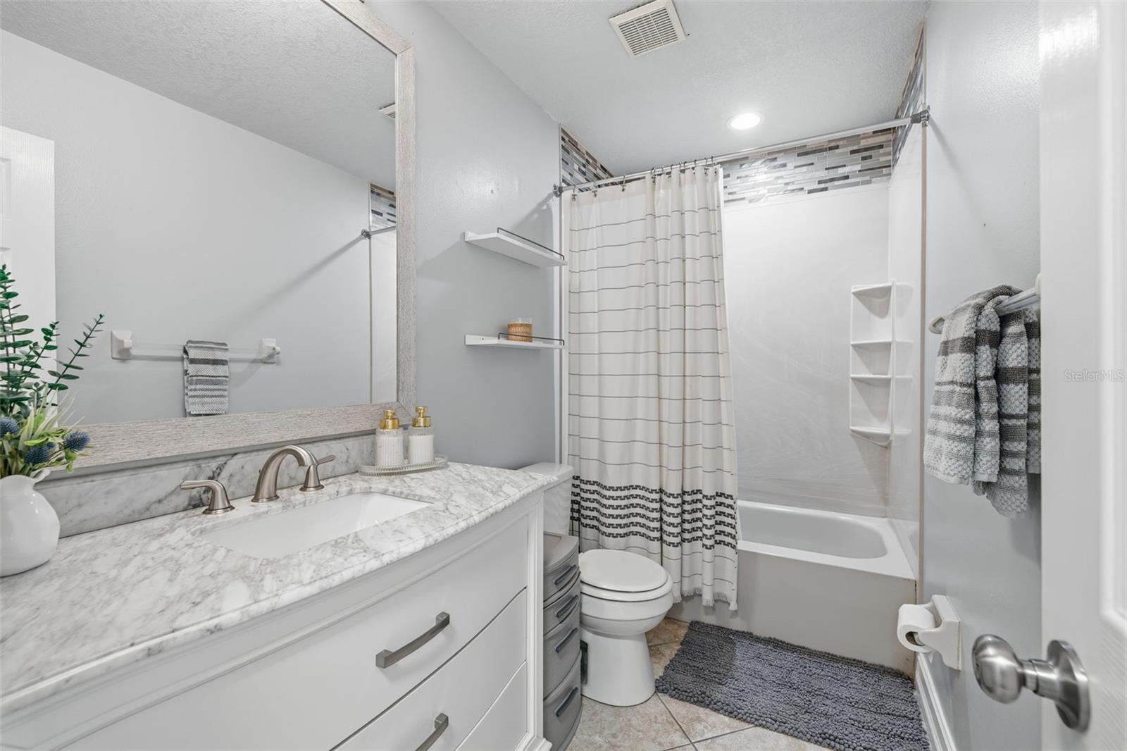 10315 CHADBOURNE DR, TAMPA, FL, 33624