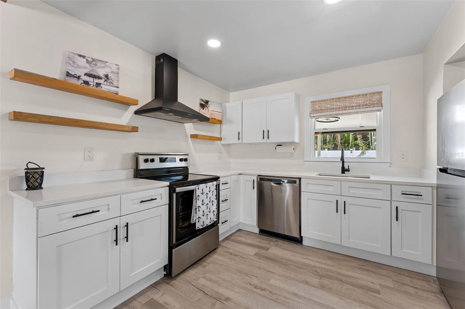7060 79TH AVE N, PINELLAS PARK, FL, 33781