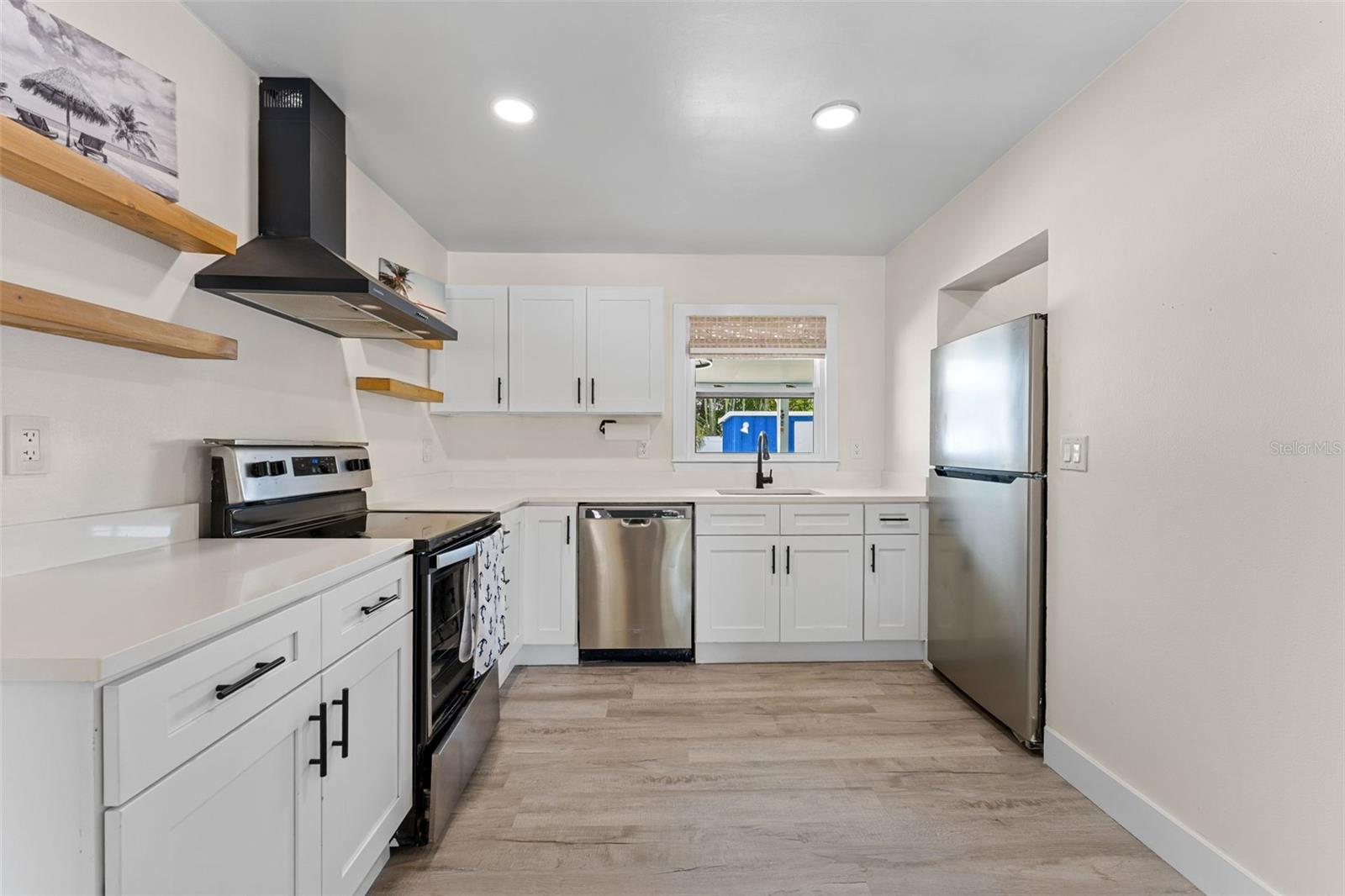 7060 79TH AVE N, PINELLAS PARK, FL, 33781