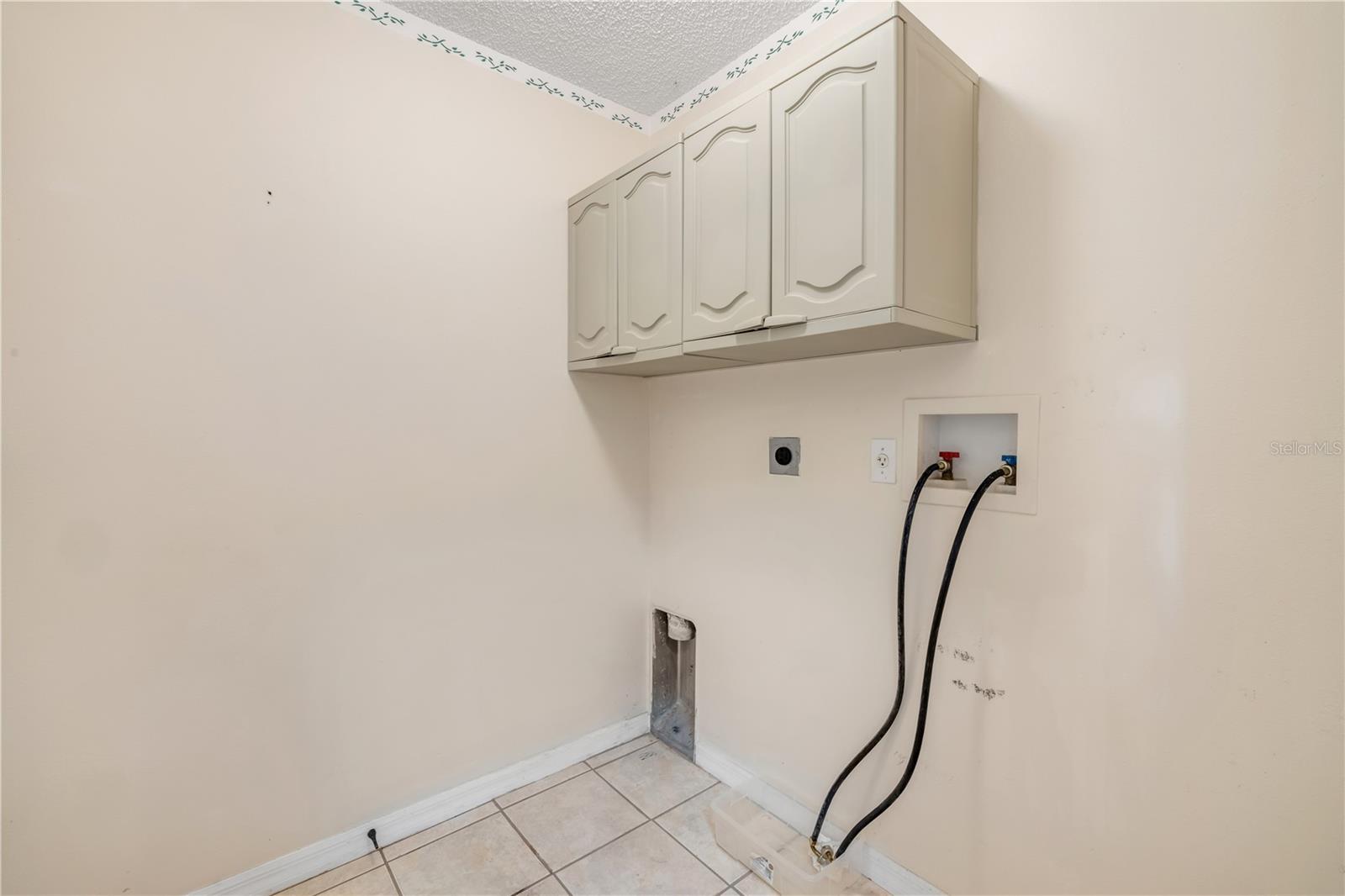 2226 JUNIPER DR, EDGEWATER, FL, 32141