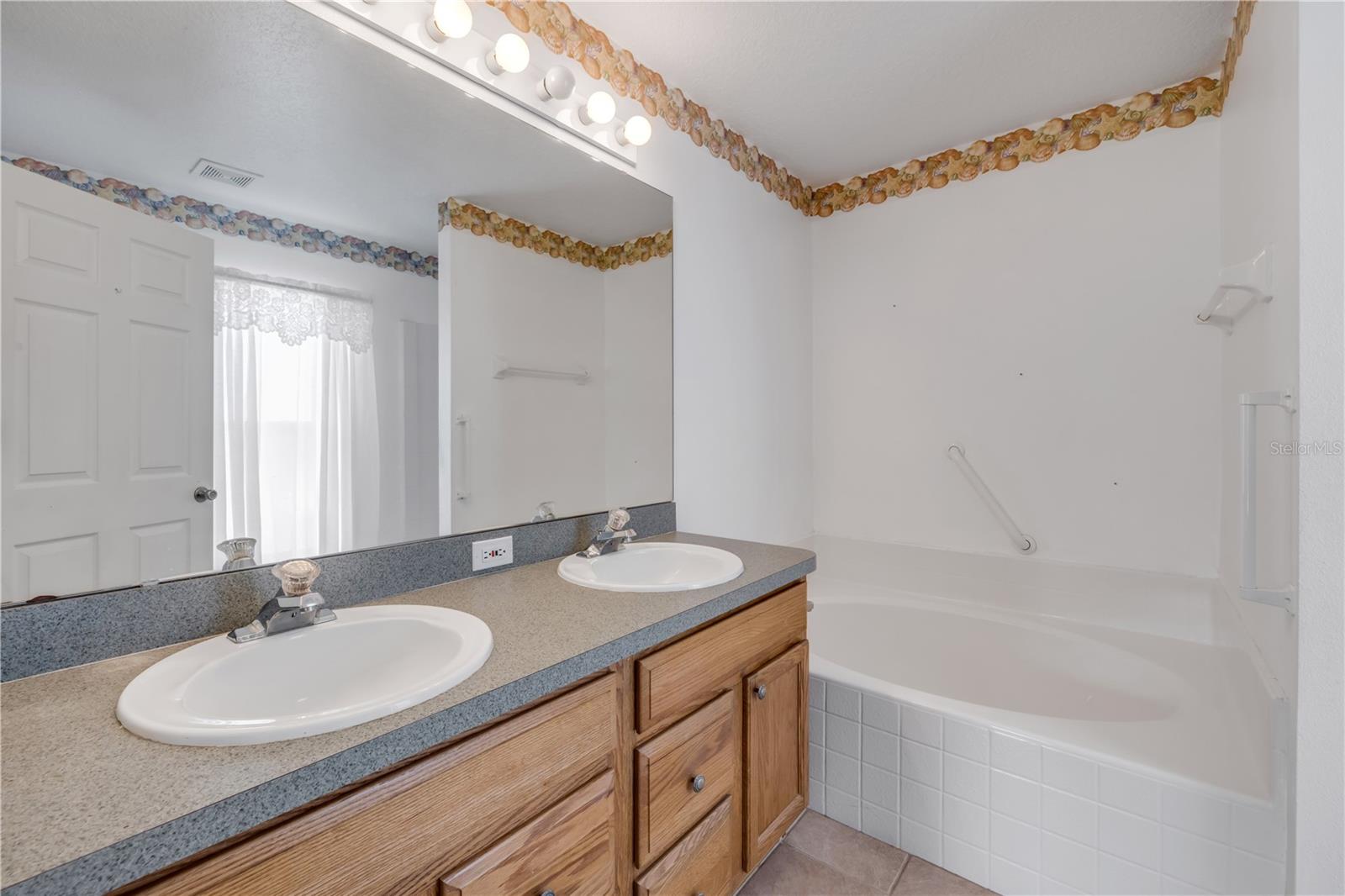 2226 JUNIPER DR, EDGEWATER, FL, 32141