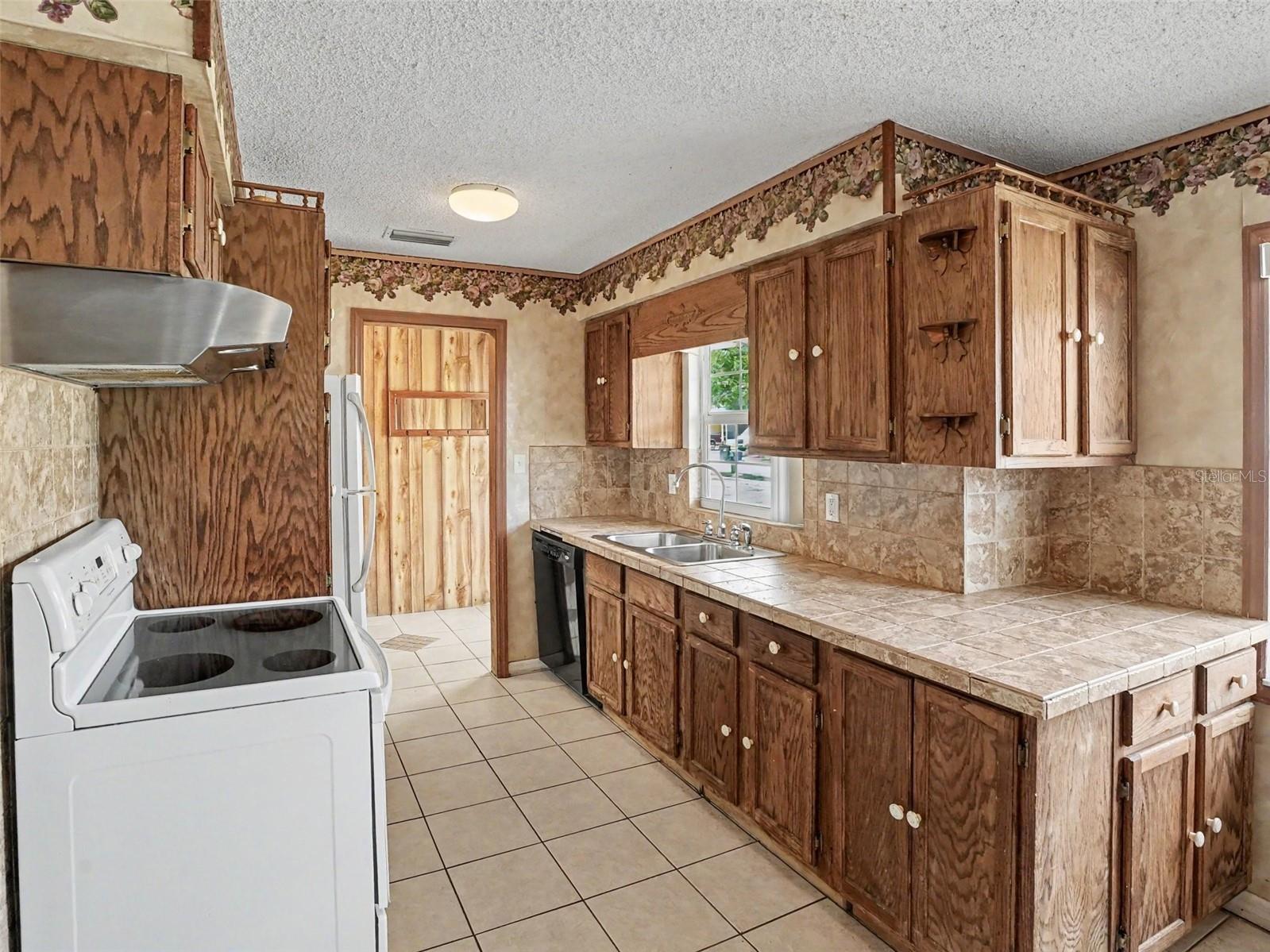 1609 MAUREEN AVE #4, OCOEE, FL, 34761