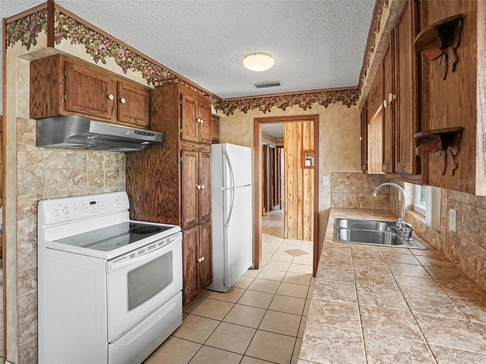 1609 MAUREEN AVE #4, OCOEE, FL, 34761