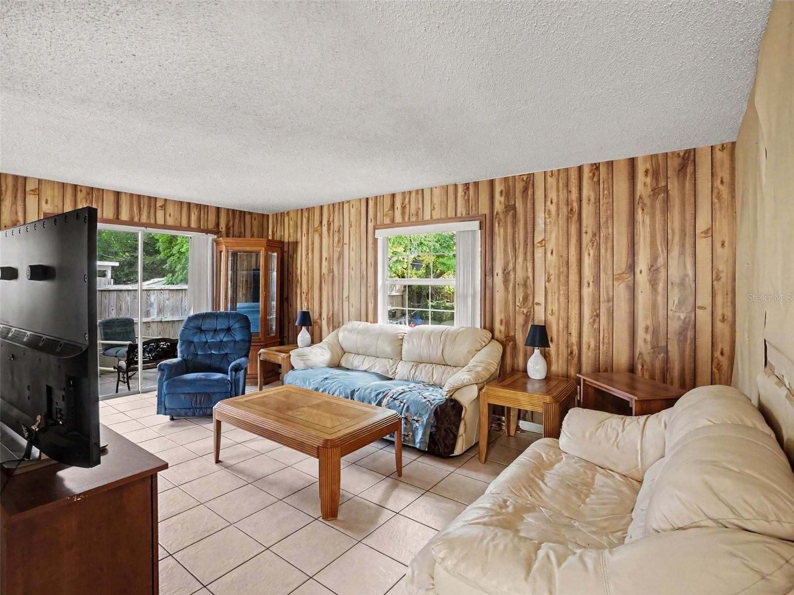 1609 MAUREEN AVE #4, OCOEE, FL, 34761