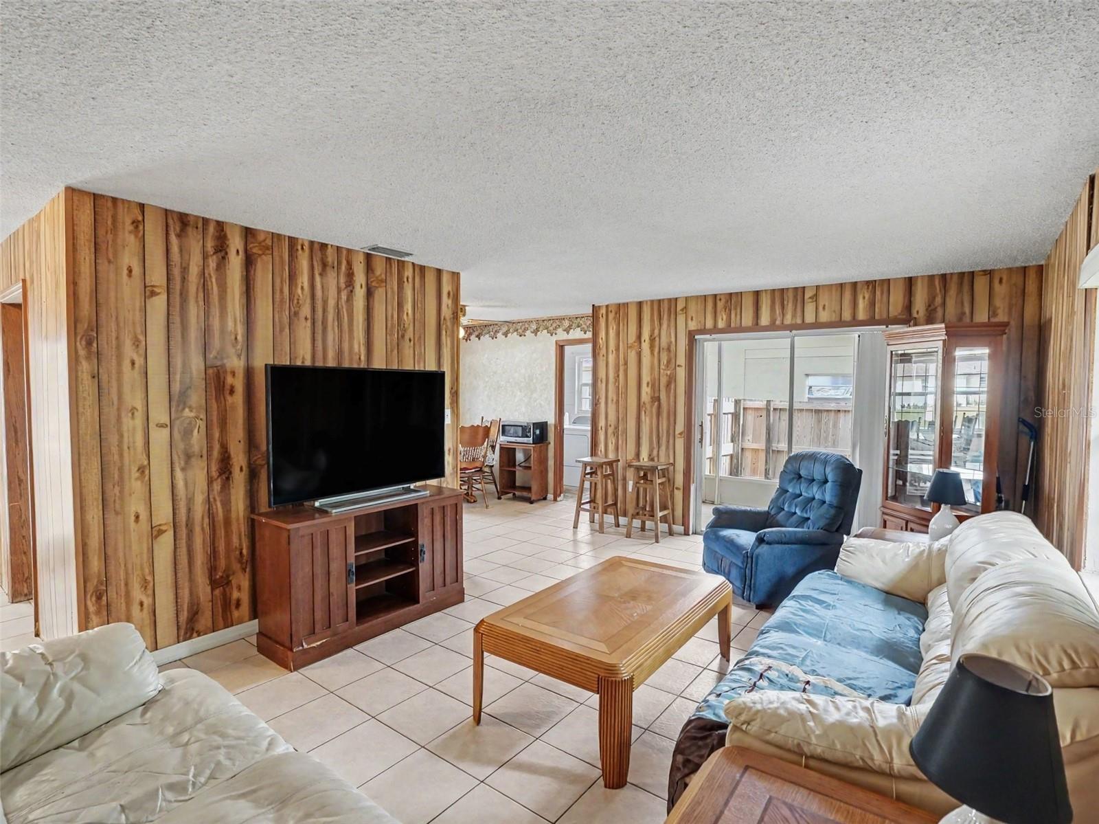 1609 MAUREEN AVE #4, OCOEE, FL, 34761