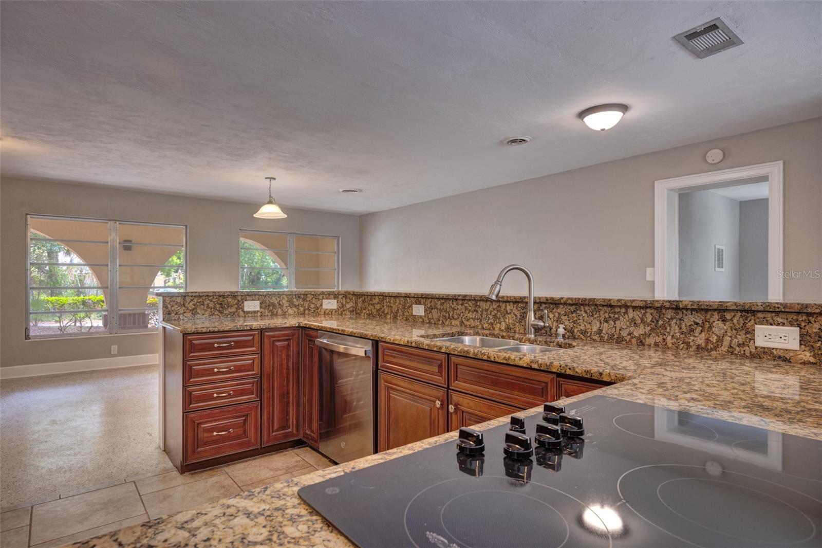 321 HUNTINGTON DR, DELAND, FL, 32724