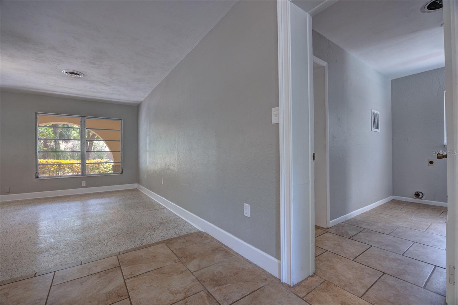 321 HUNTINGTON DR, DELAND, FL, 32724
