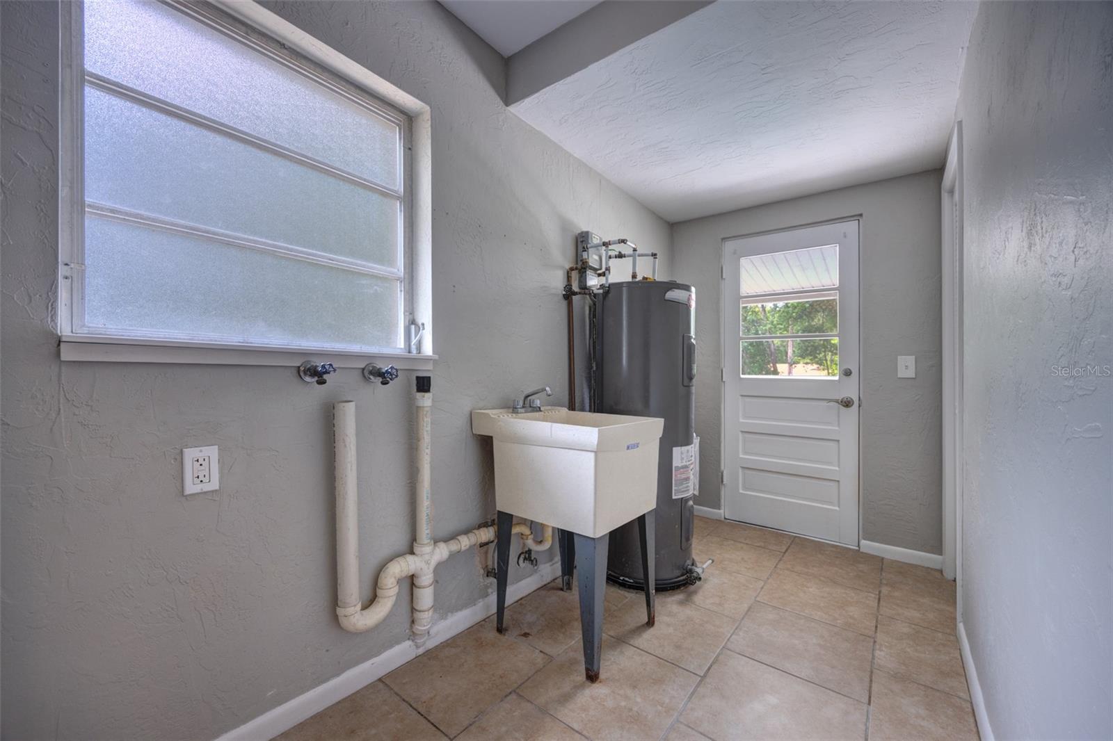 321 HUNTINGTON DR, DELAND, FL, 32724