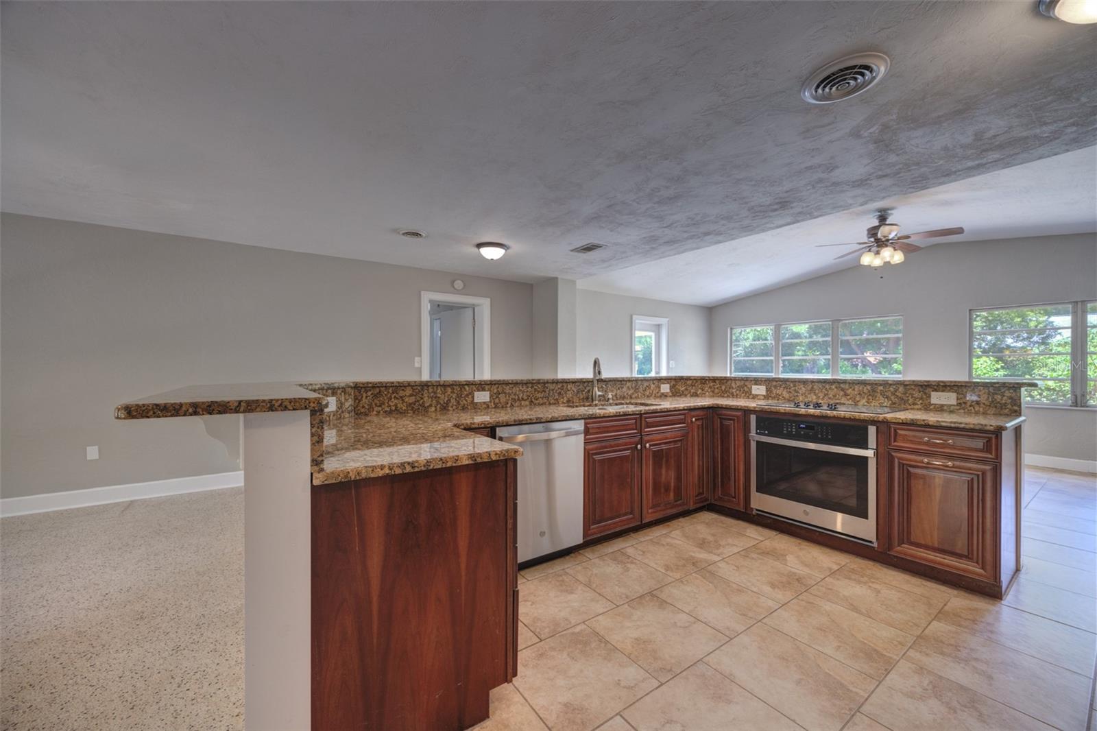 321 HUNTINGTON DR, DELAND, FL, 32724