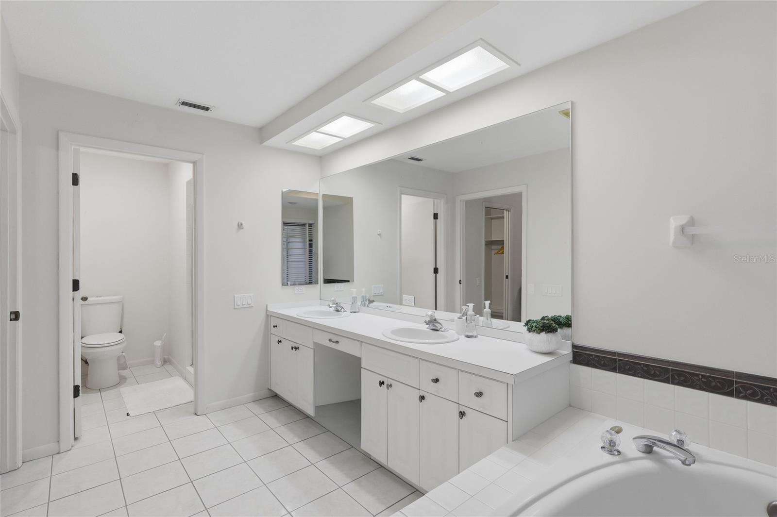 5344 COBBLESTONE CT, WESLEY CHAPEL, FL, 33543