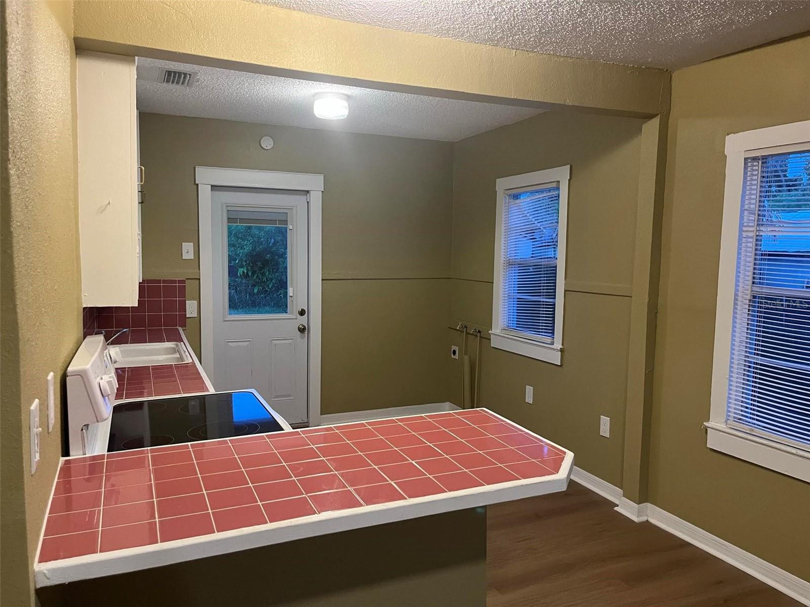 2013 OCEANVIEW PL, TAMPA, FL, 33605