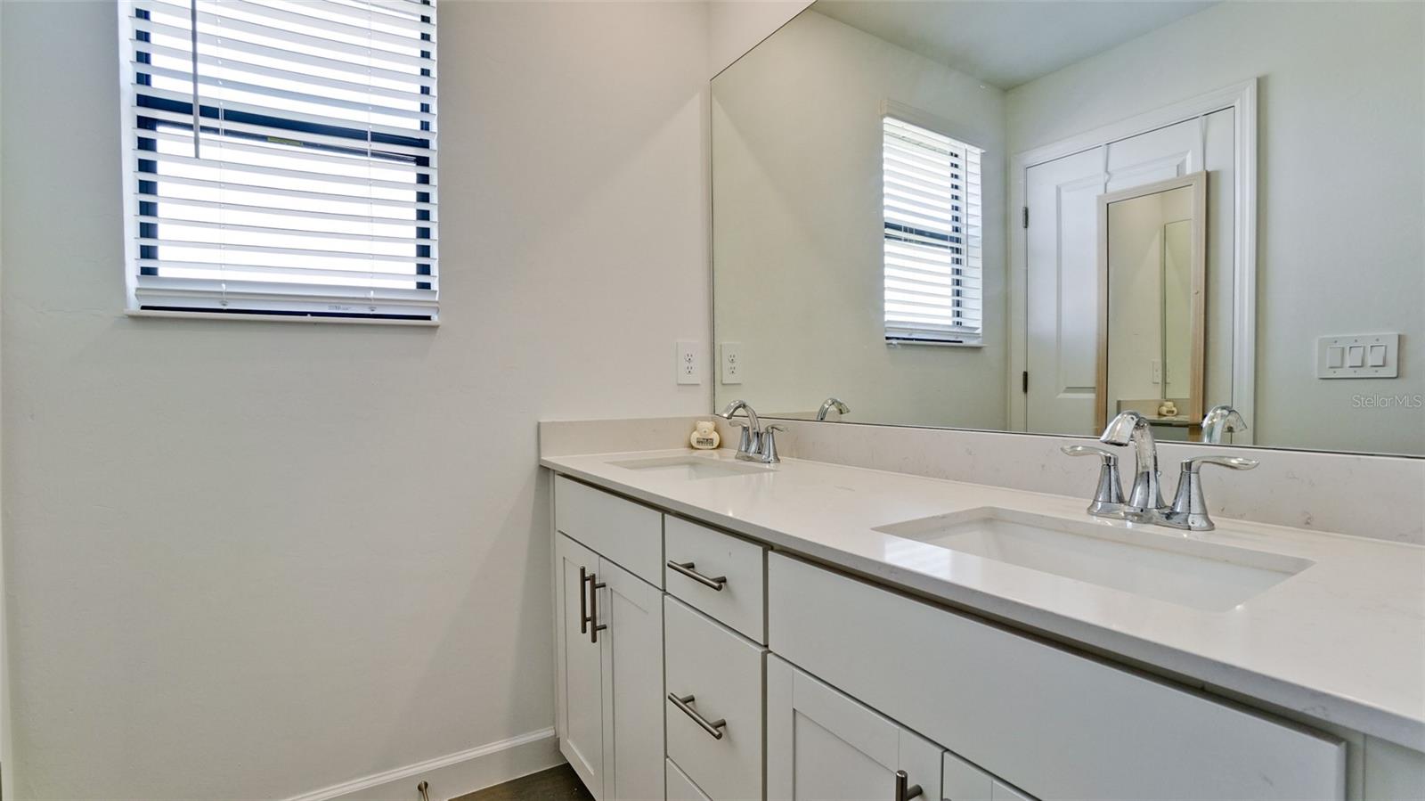 5312 SEAL ISLE CT, BRADENTON, FL, 34211