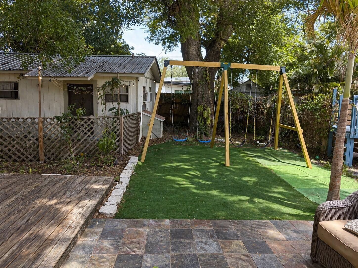 8618 GRANDVIEW DR, TAMPA, FL, 33617