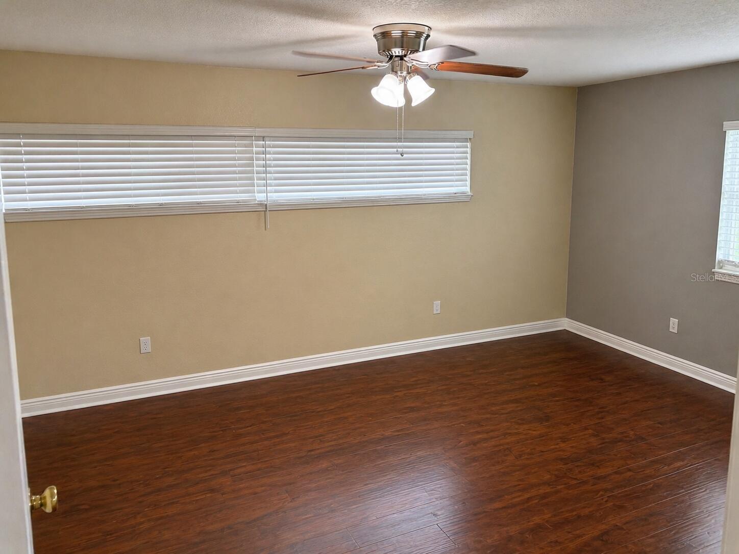 8618 GRANDVIEW DR, TAMPA, FL, 33617