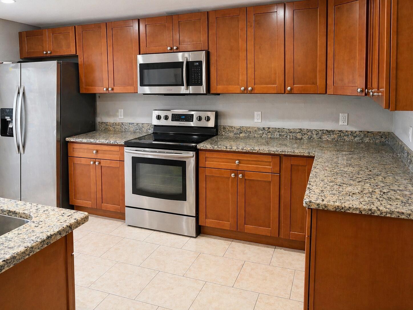 8618 GRANDVIEW DR, TAMPA, FL, 33617