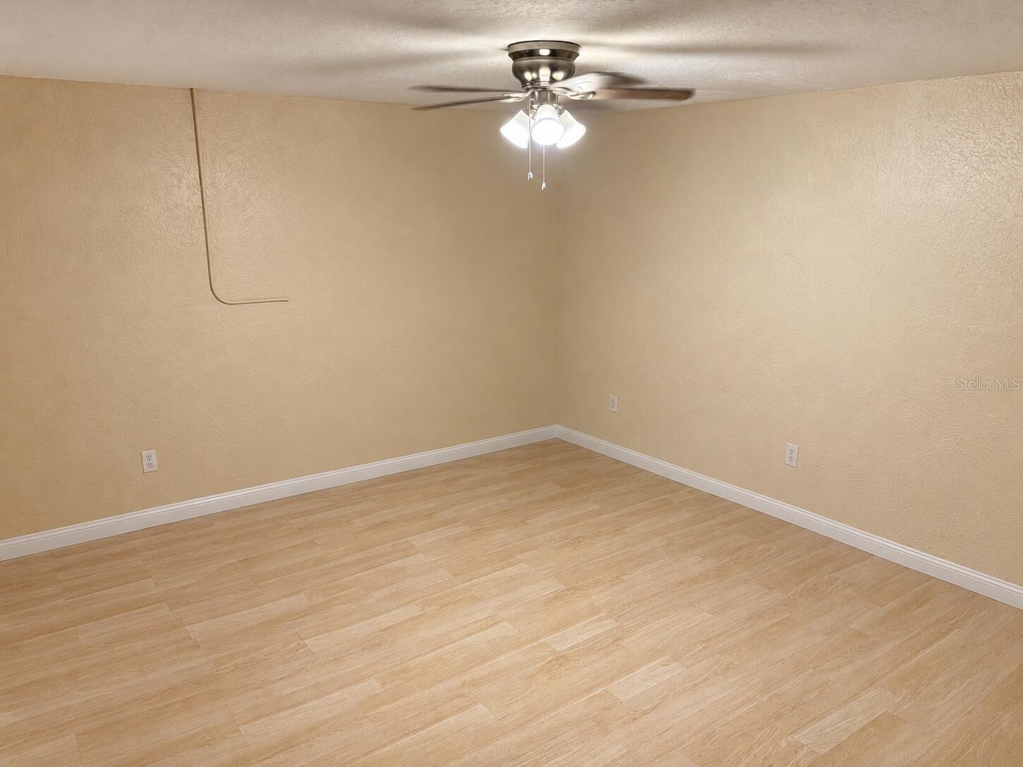 8618 GRANDVIEW DR, TAMPA, FL, 33617