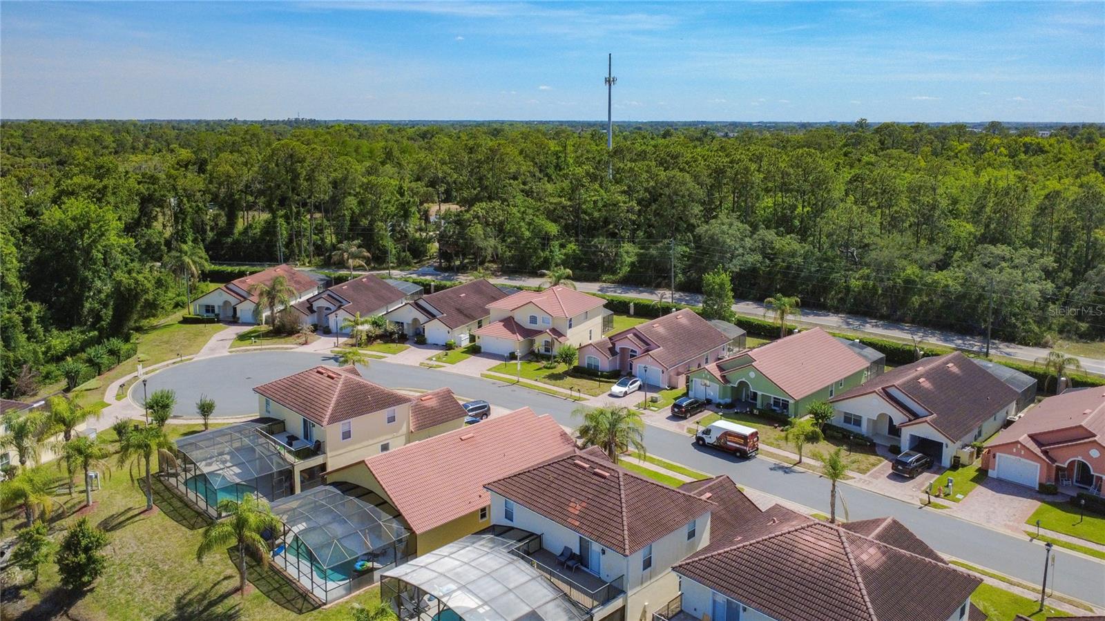 135 ROBIN RD, DAVENPORT, FL, 33896