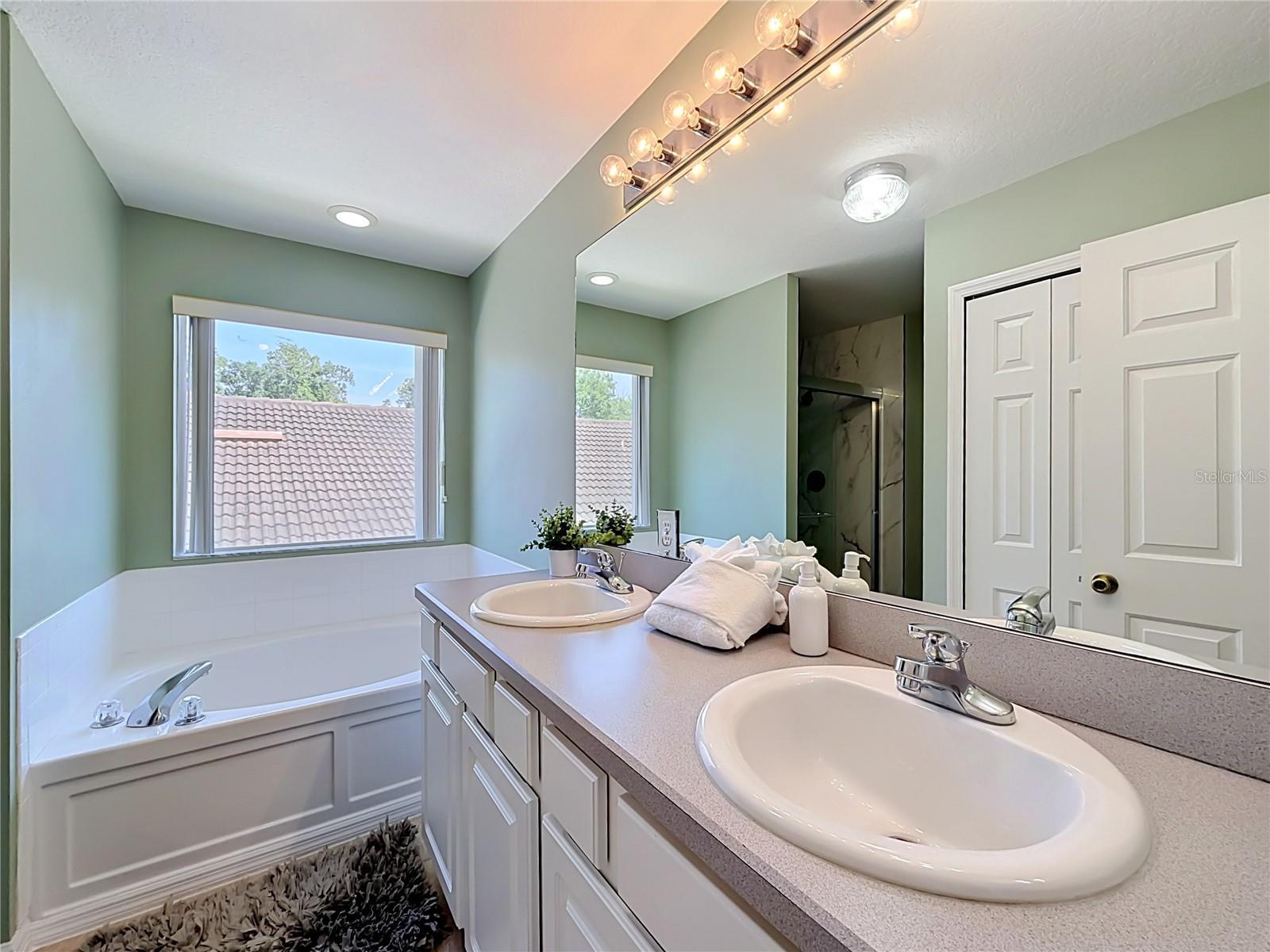 135 ROBIN RD, DAVENPORT, FL, 33896